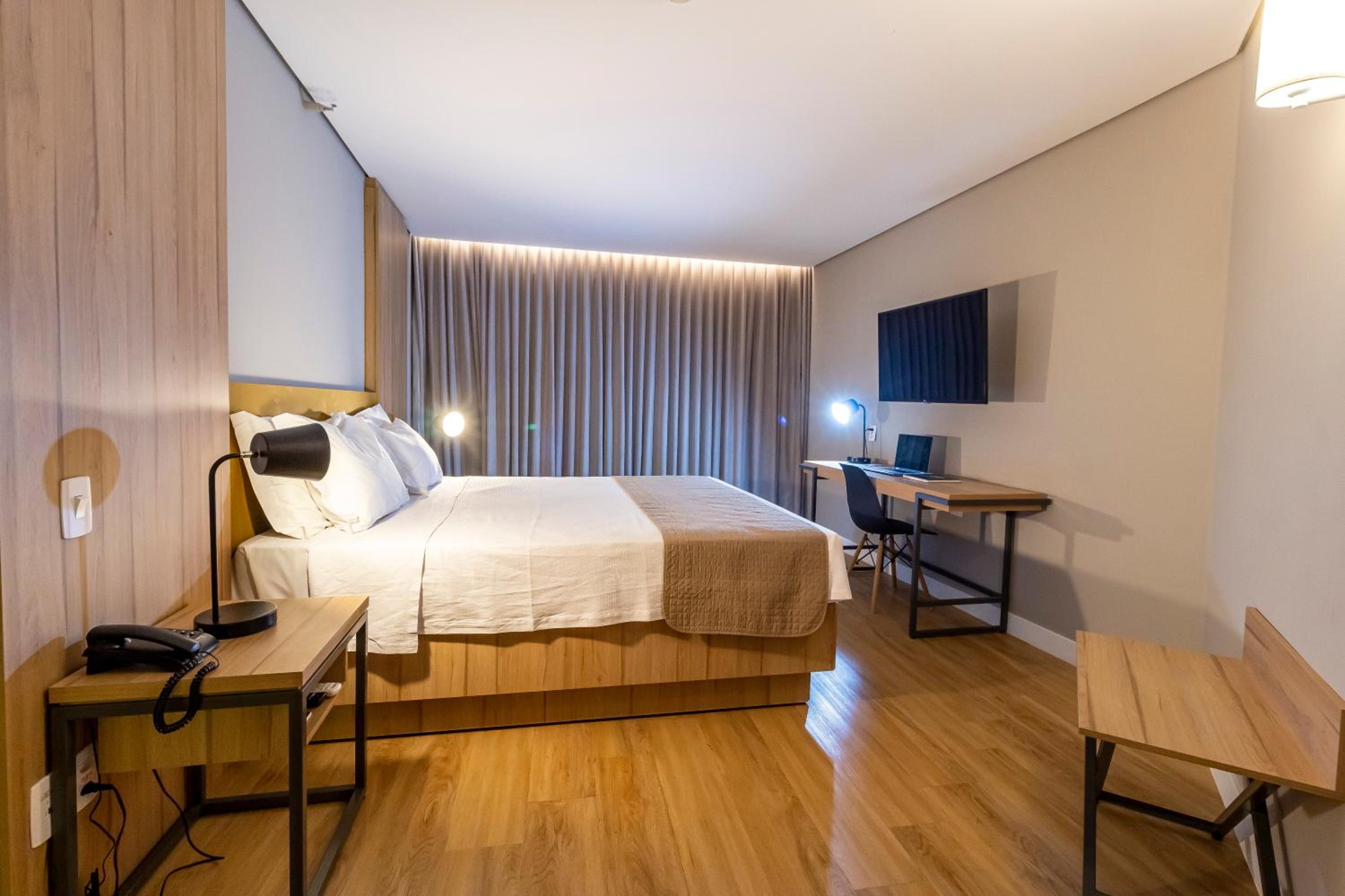 Superior King Room photo 2