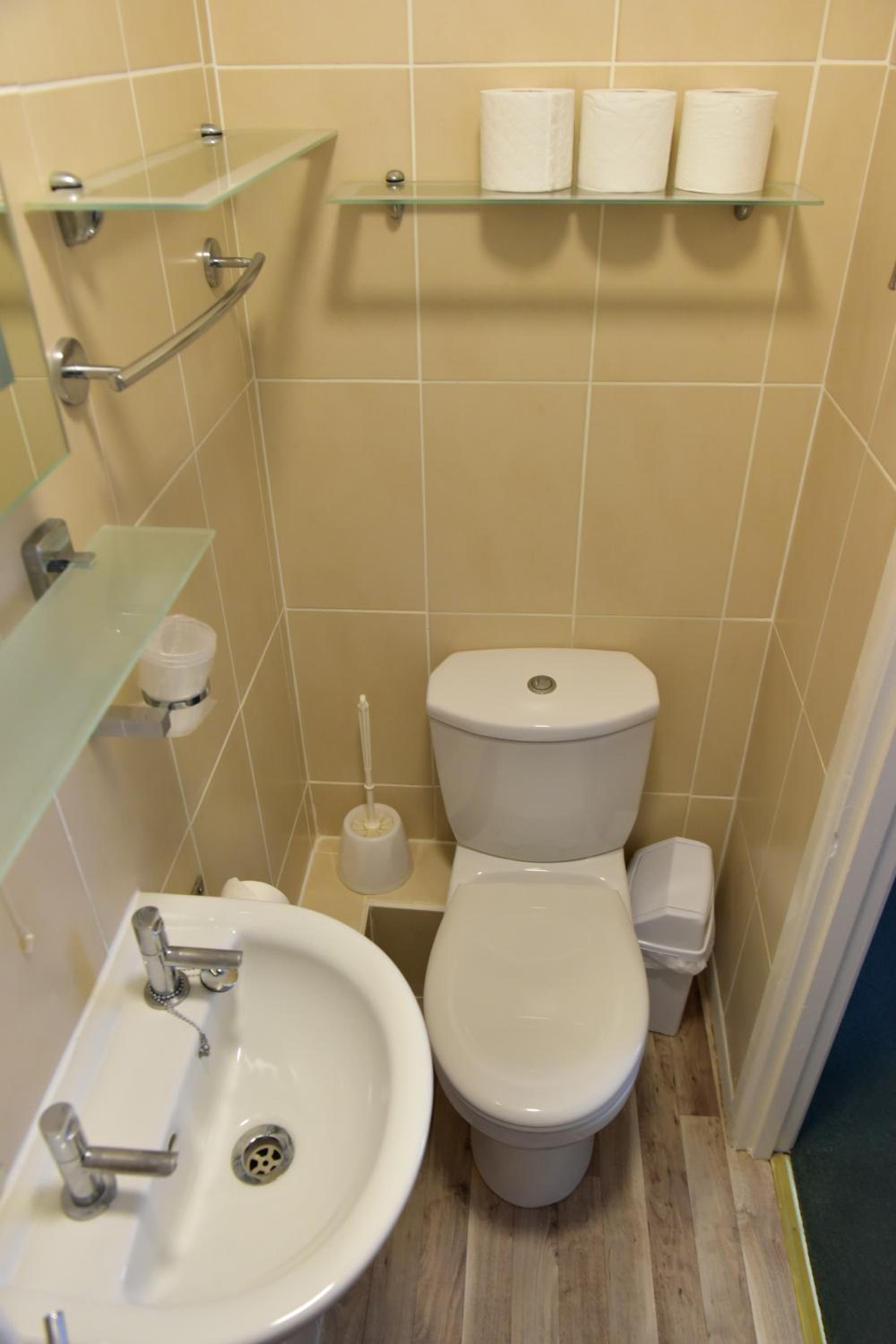 Triple Room with Shower photo 3