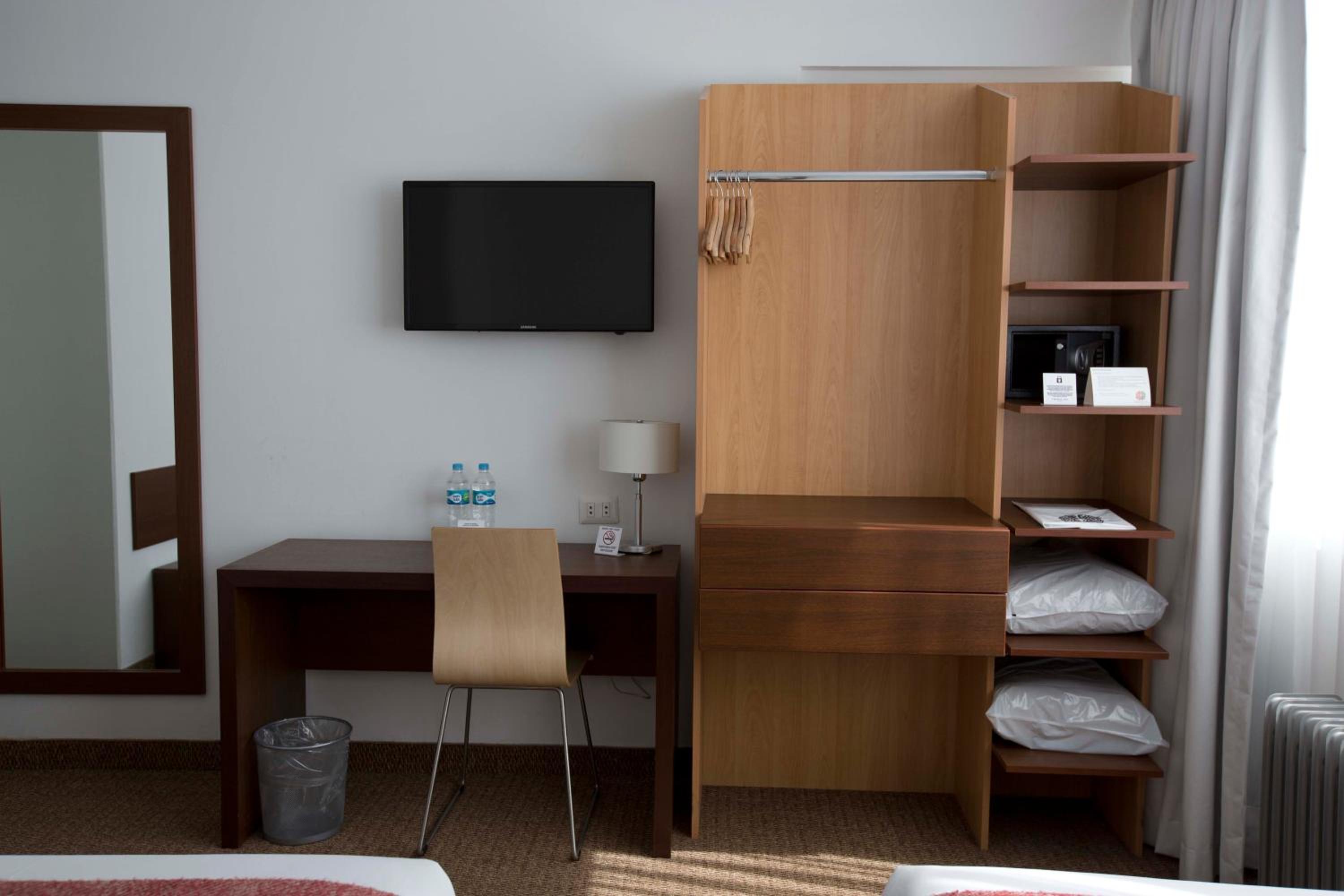 Standard Double Room - Photo 4