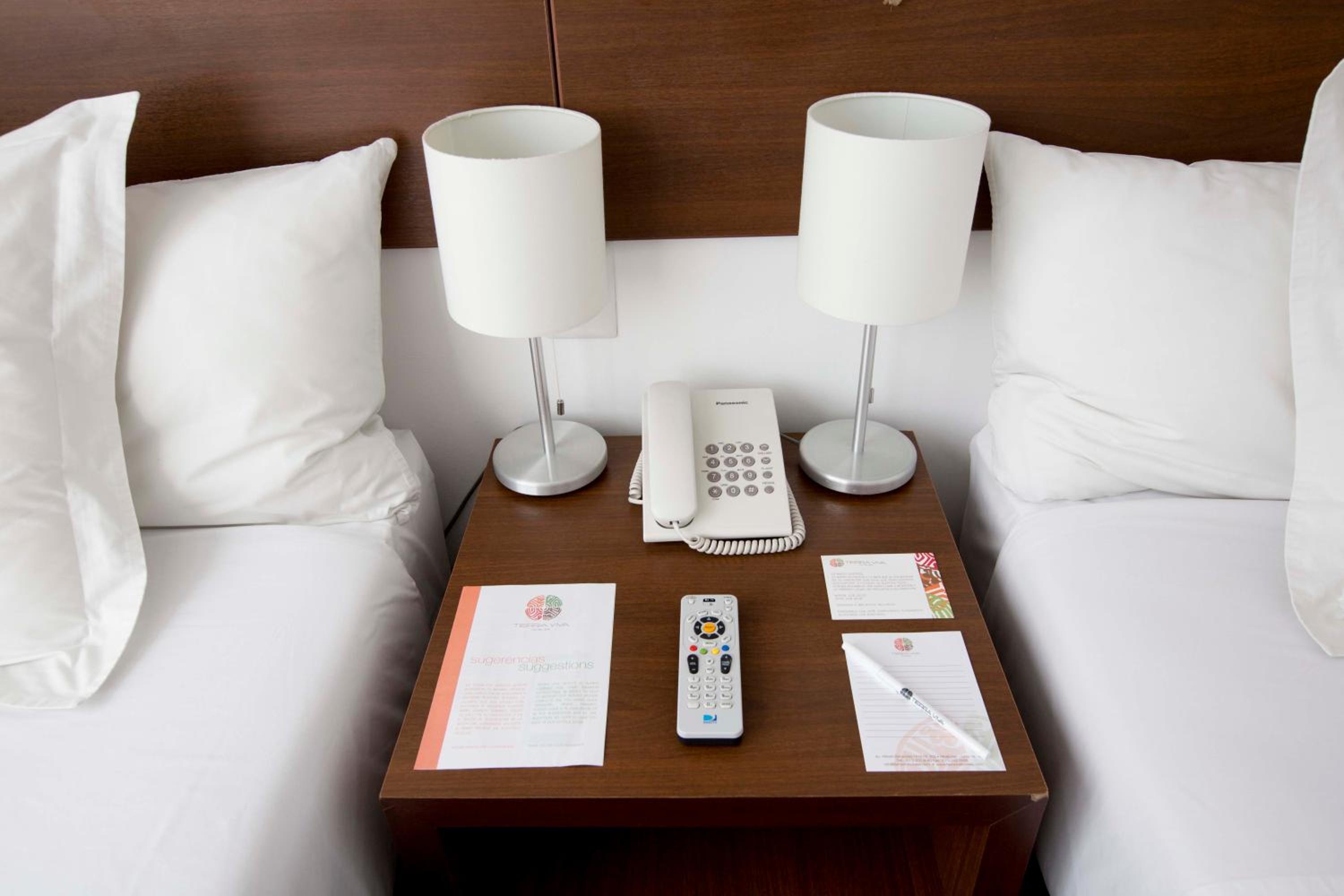 Standard Twin Room - Photo 5