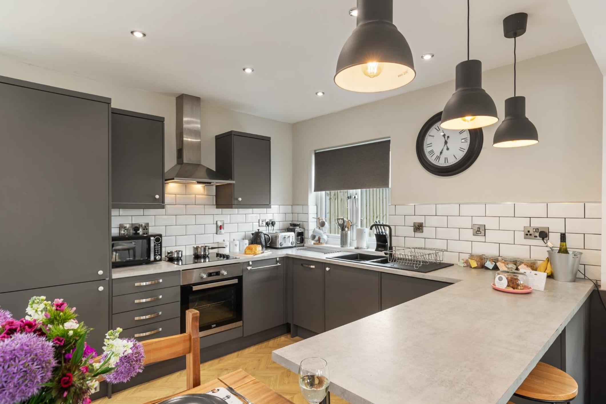 Two-Bedroom Cottage - Photo 22