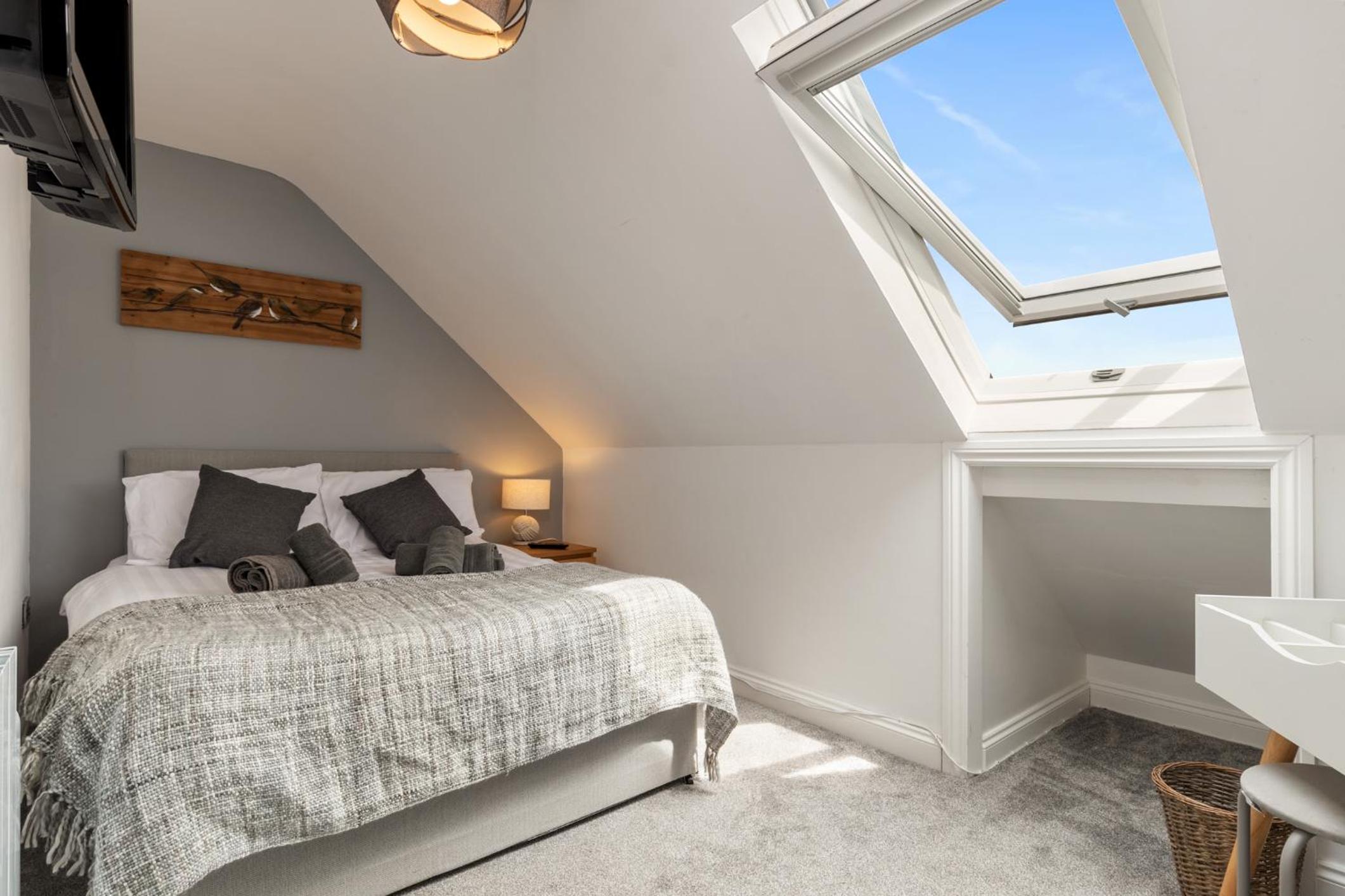 Two-Bedroom Cottage - Photo 26