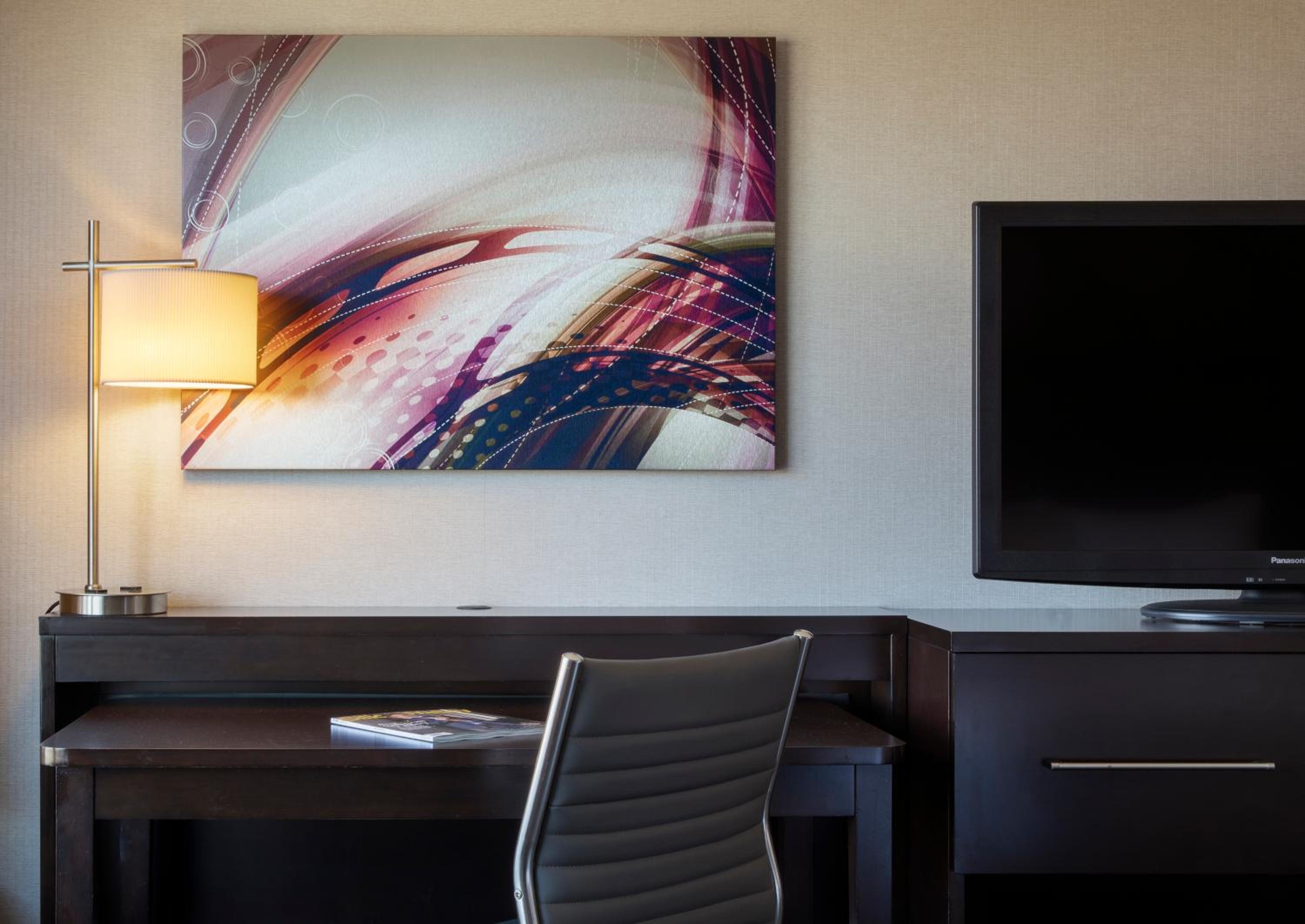 Deluxe King Room - Photo 4