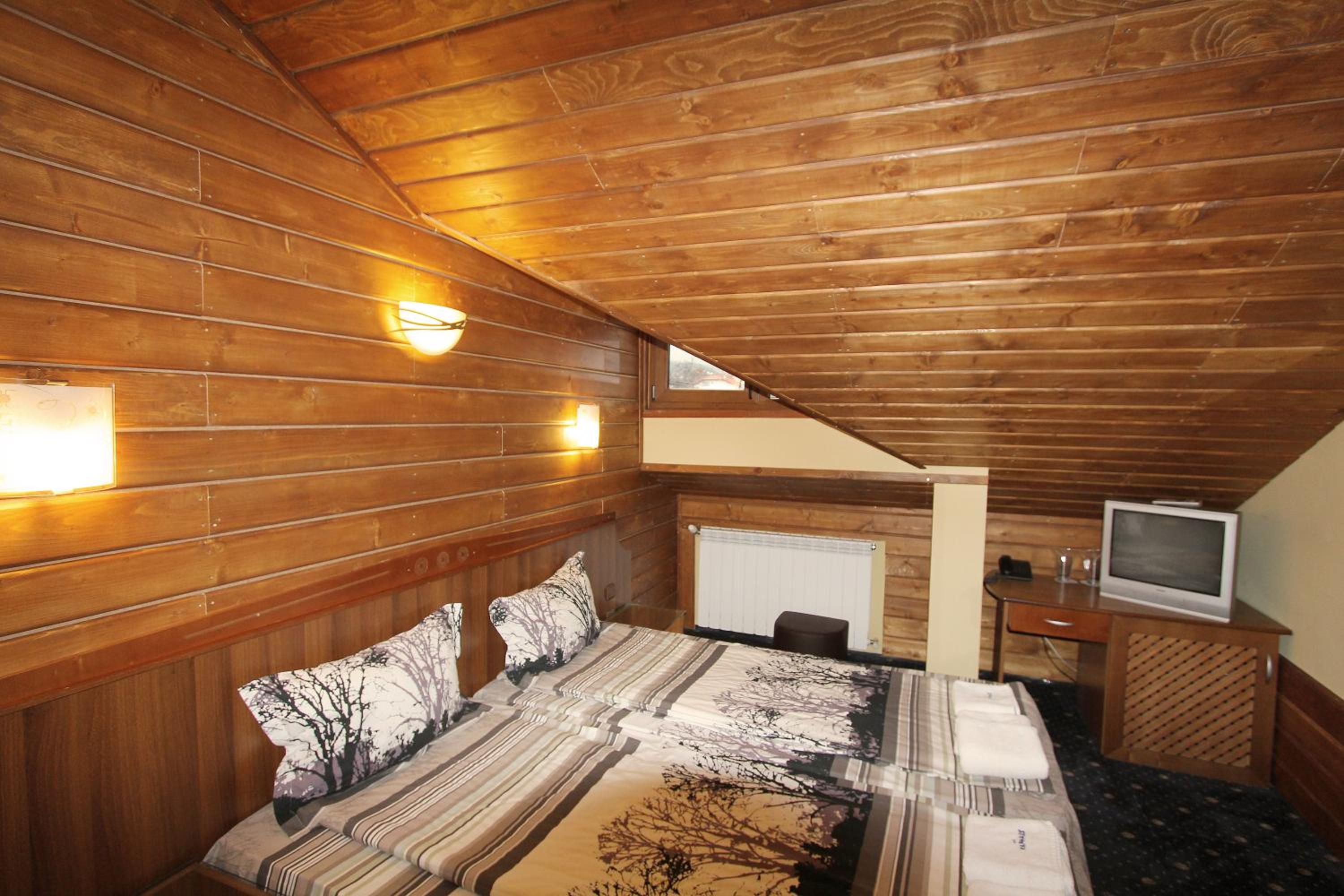 Economy Twin Room - Free SPA Access photo 3