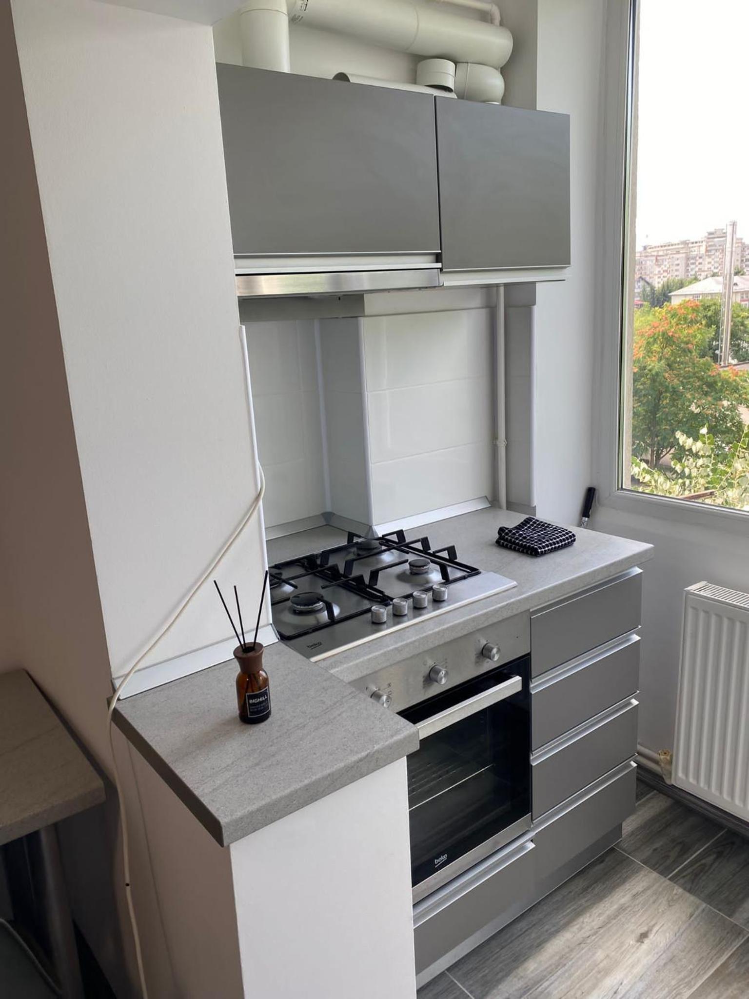 One-Bedroom Apartment - Photo 3
