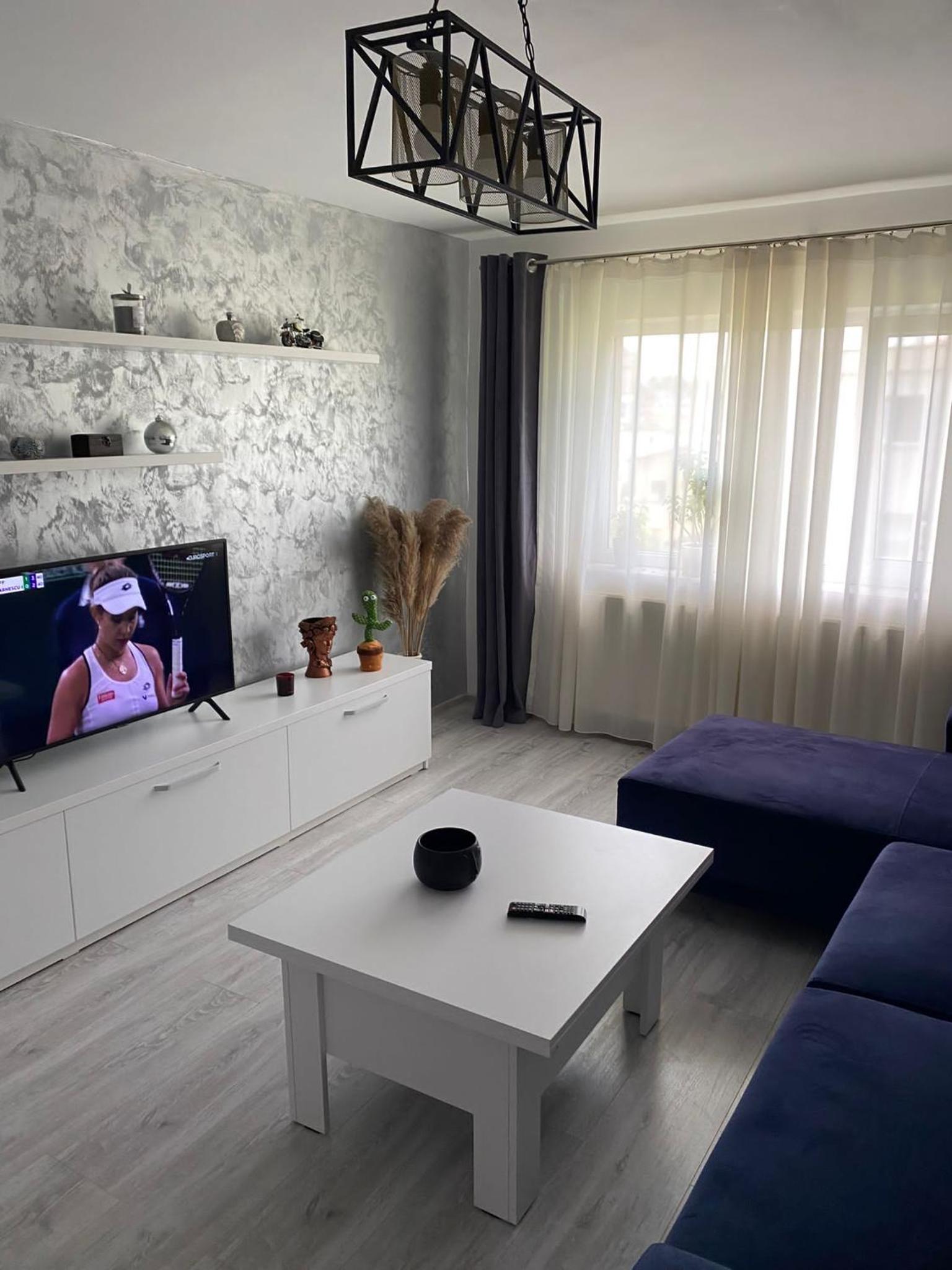One-Bedroom Apartment - Photo 11