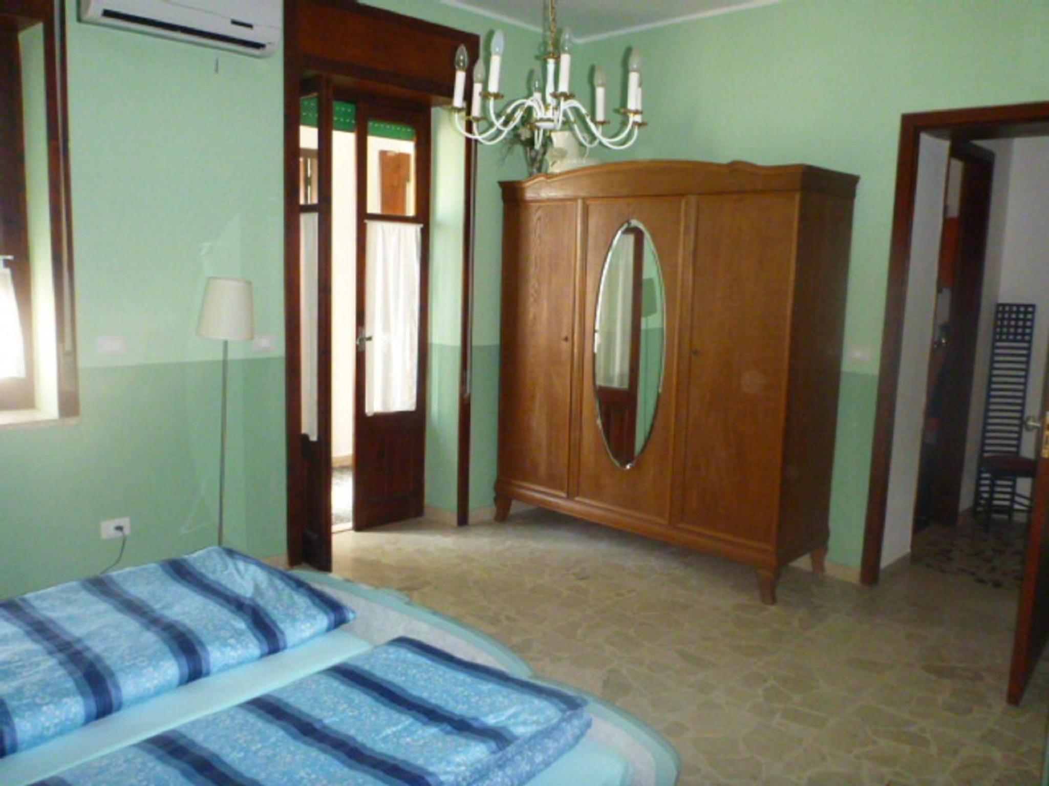 Apartment with Mountain View photo 2