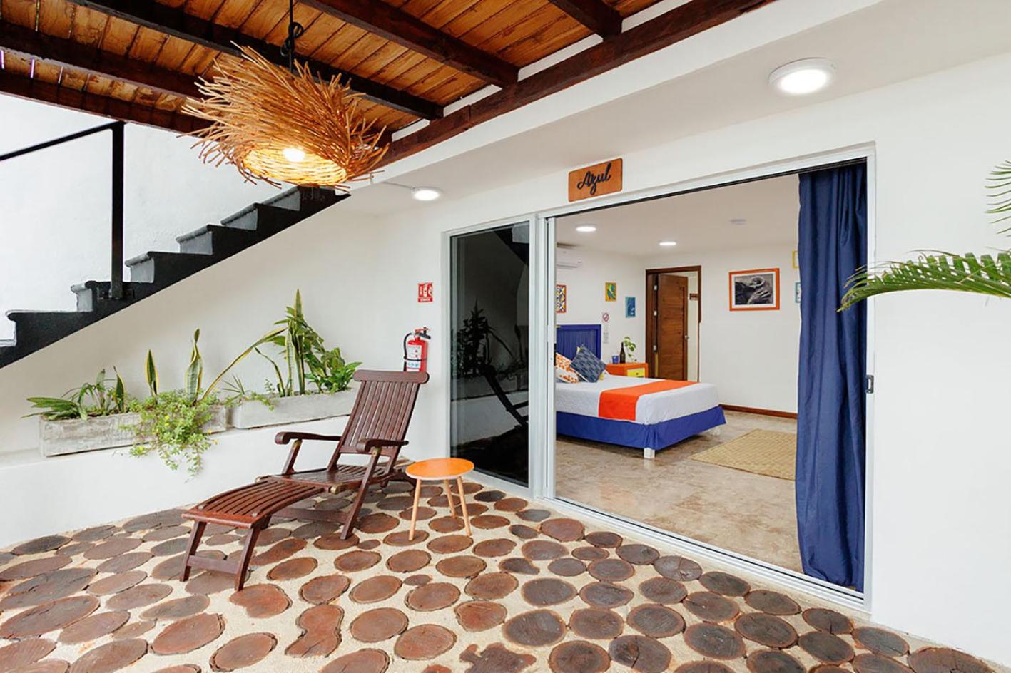 Quadruple Room with Lake View - Photo 10