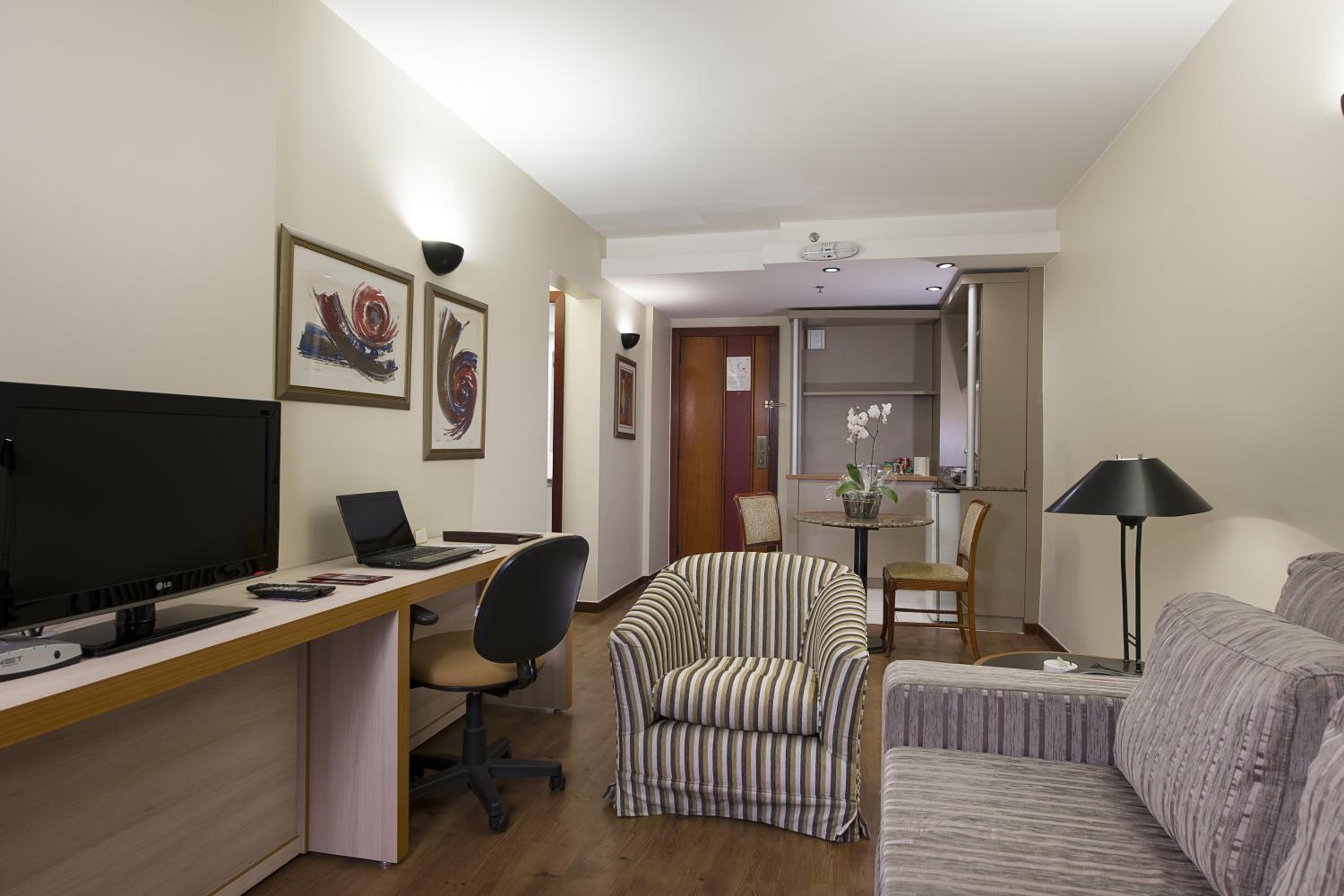 Deluxe Suite photo 1