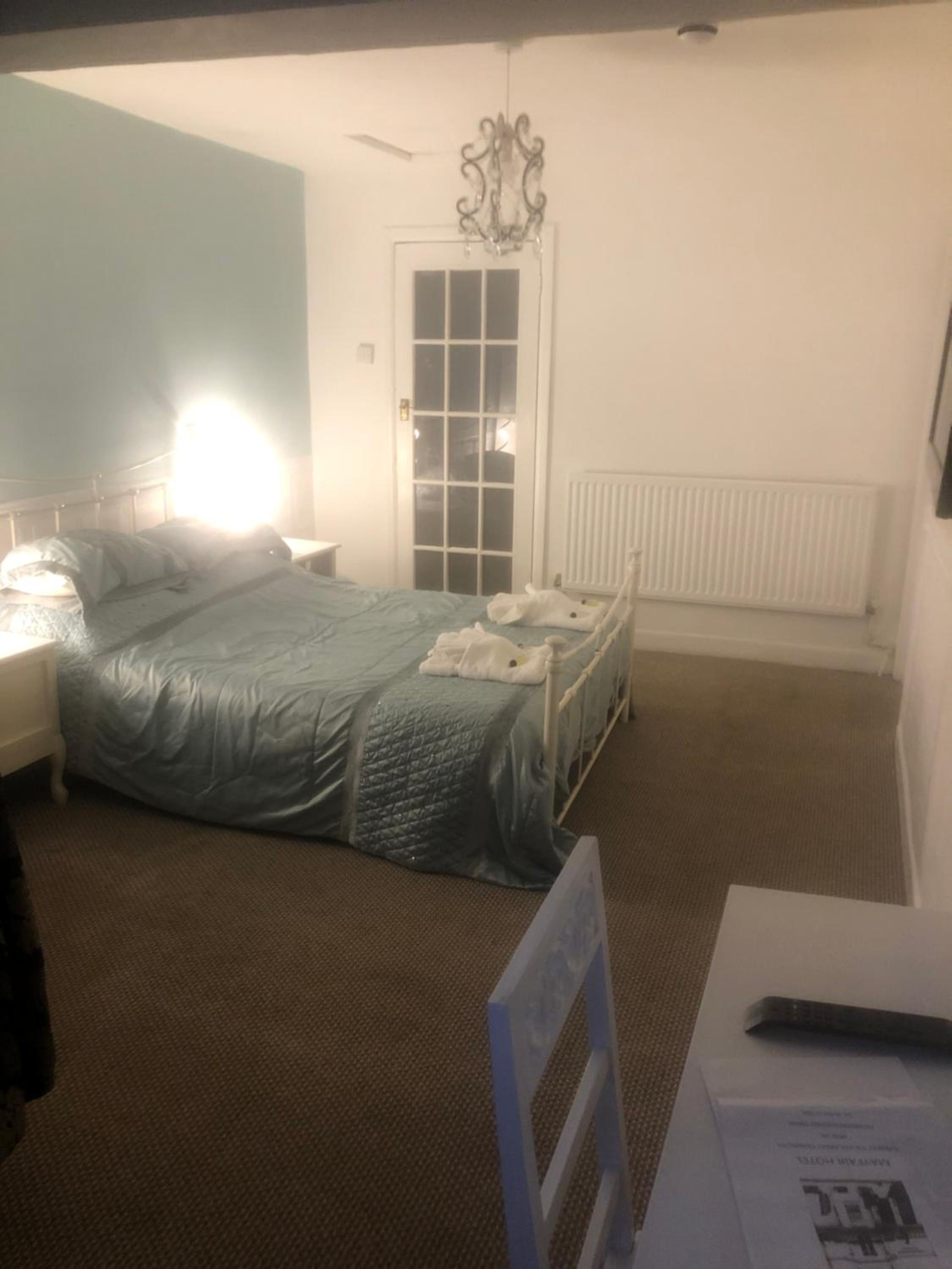Deluxe Double Room with Extra Bed - Photo 3