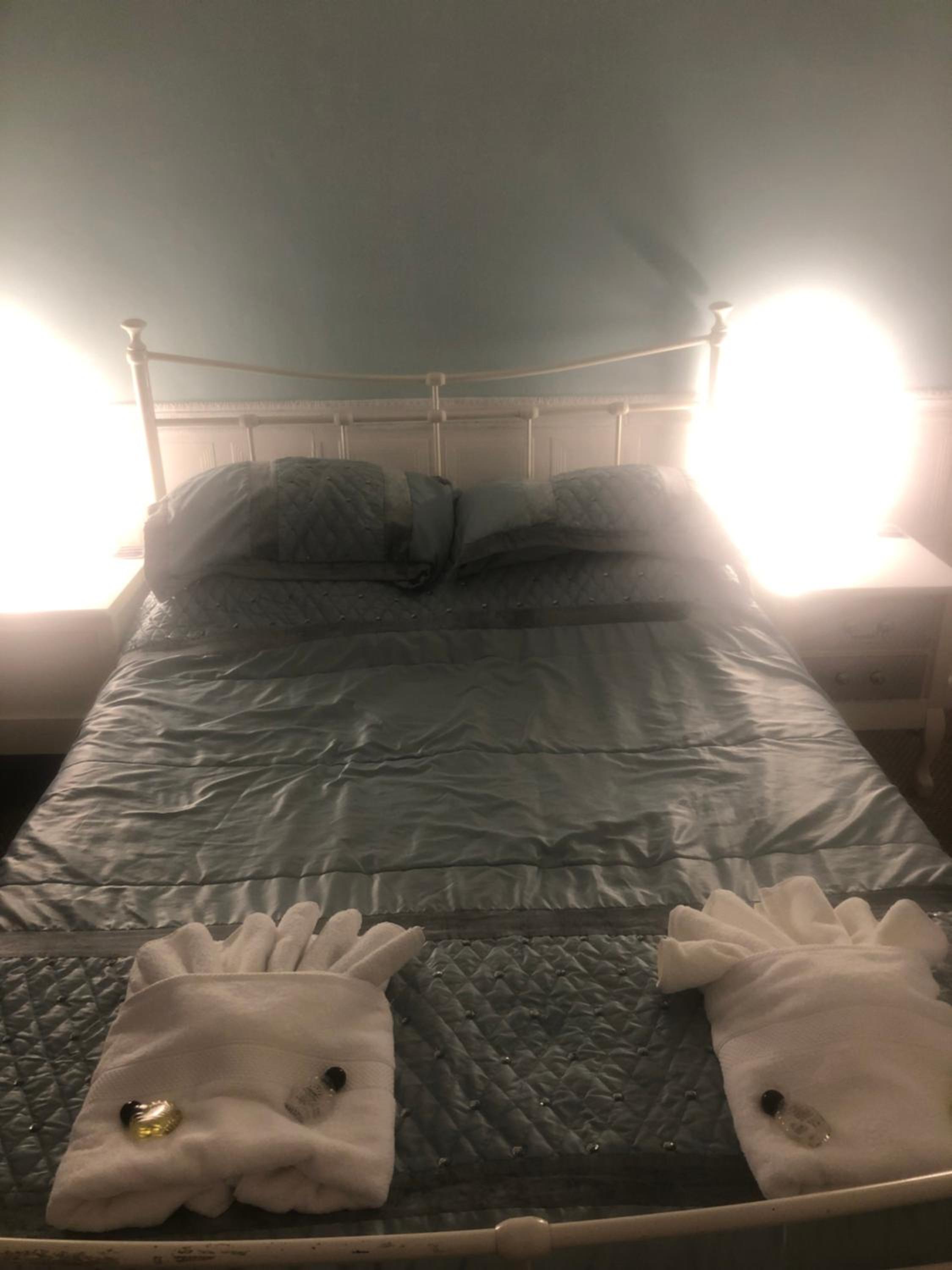Deluxe Double Room with Extra Bed - Photo 11