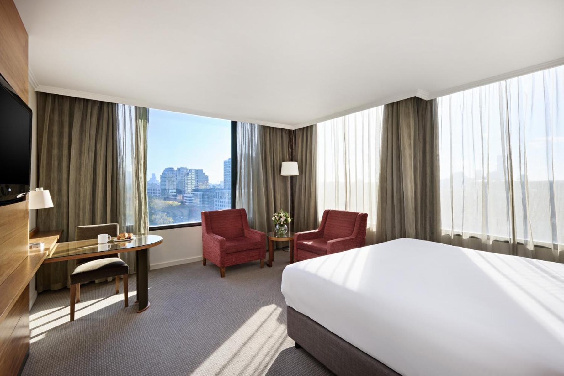 City View Deluxe King Room - Photo 1