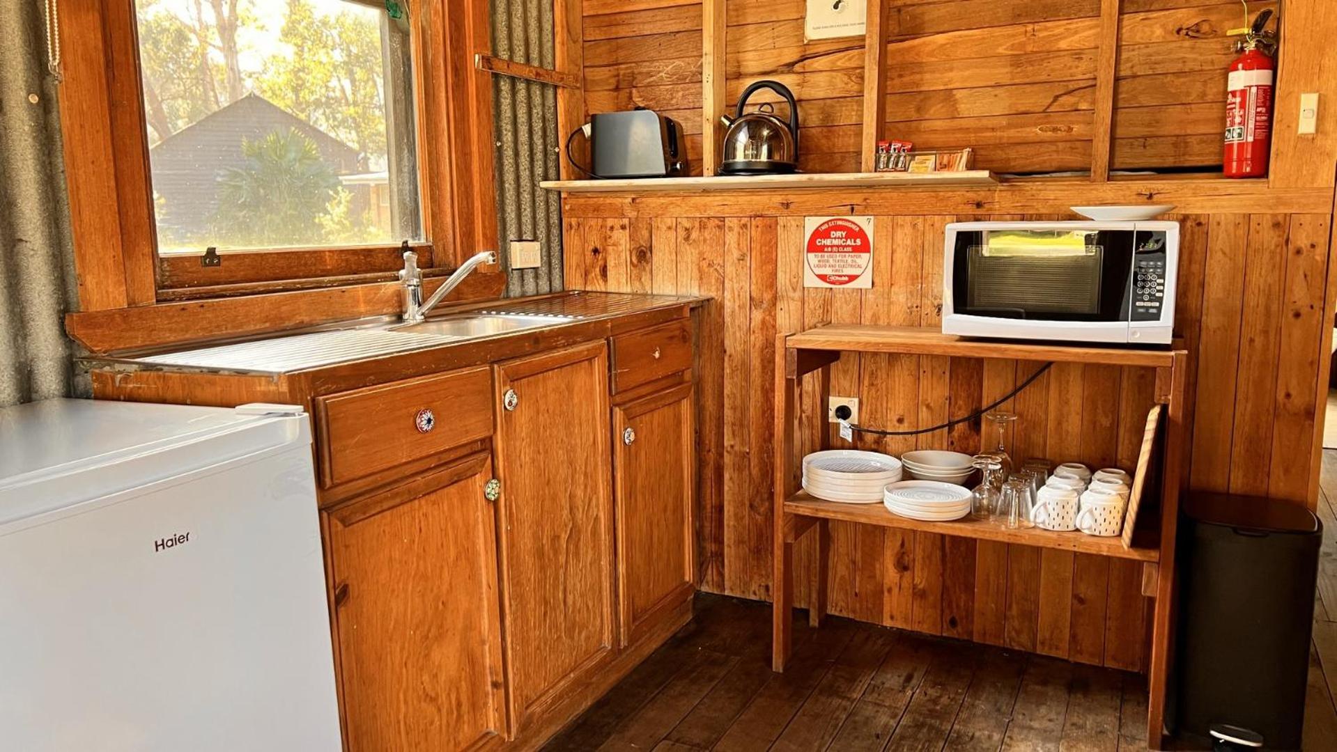 Cattlements Family Hut - Photo 9