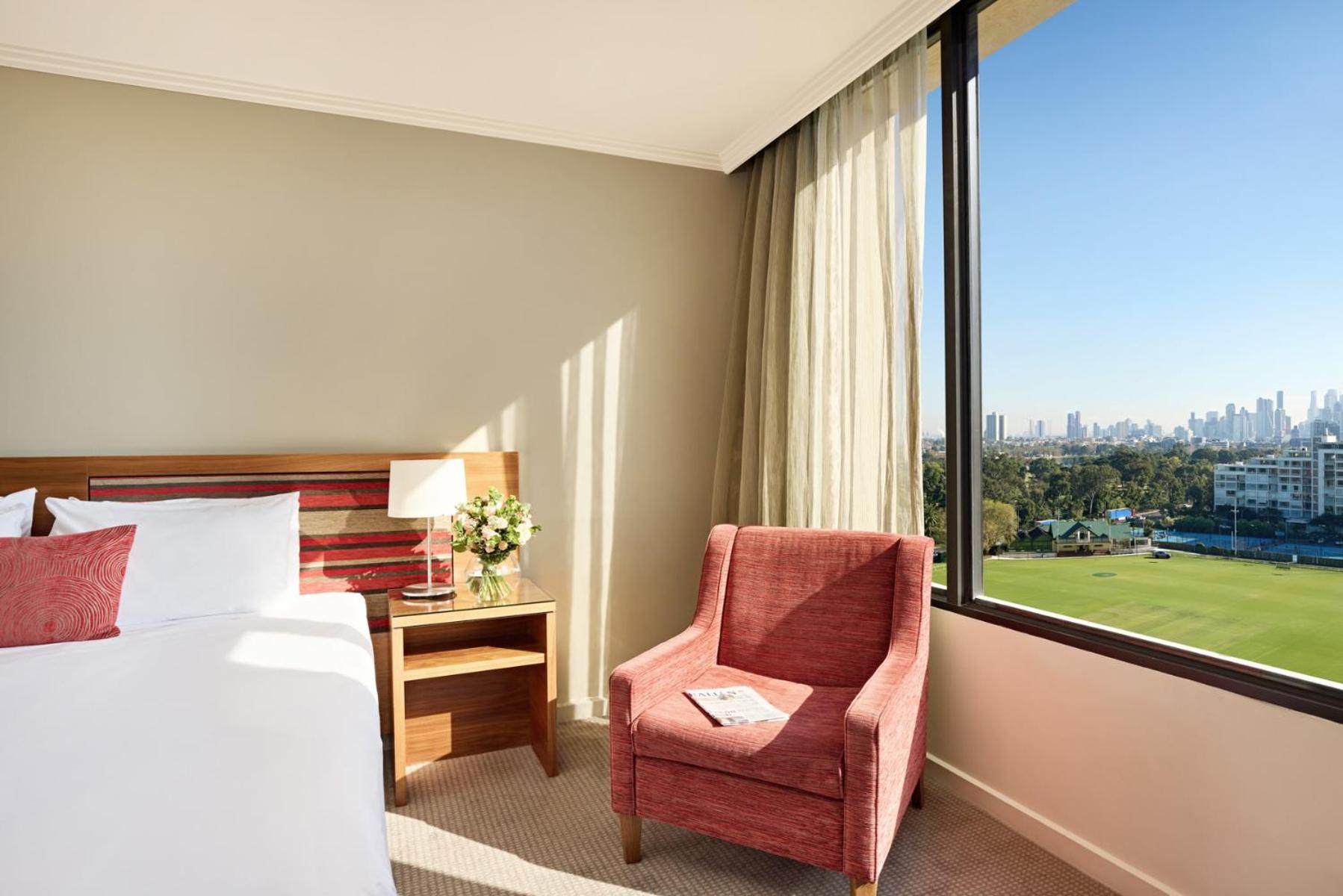 City View King Room - Photo 4