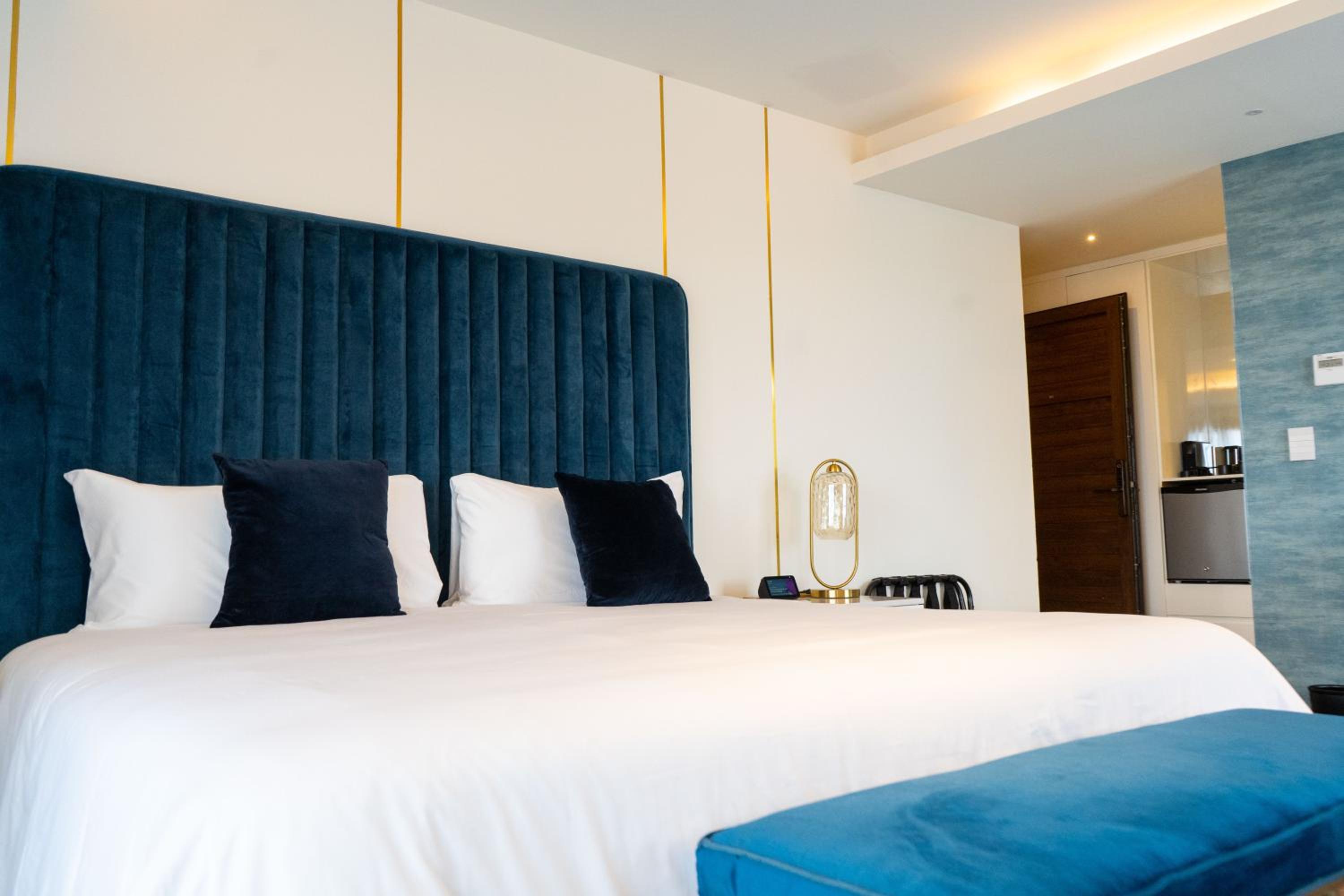 Junior Suite with Terrace - Photo 4