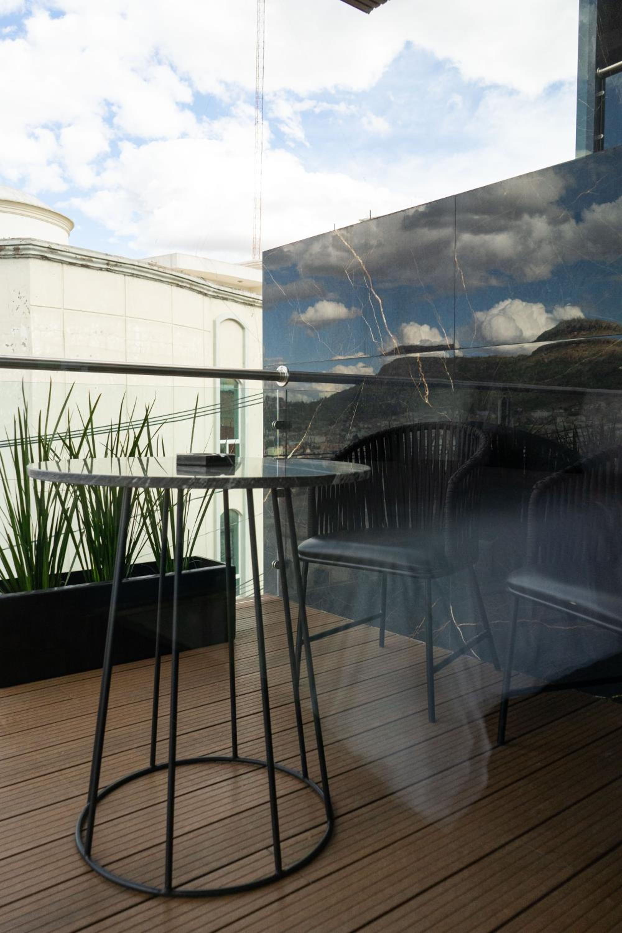 Junior Suite with Terrace - Photo 5