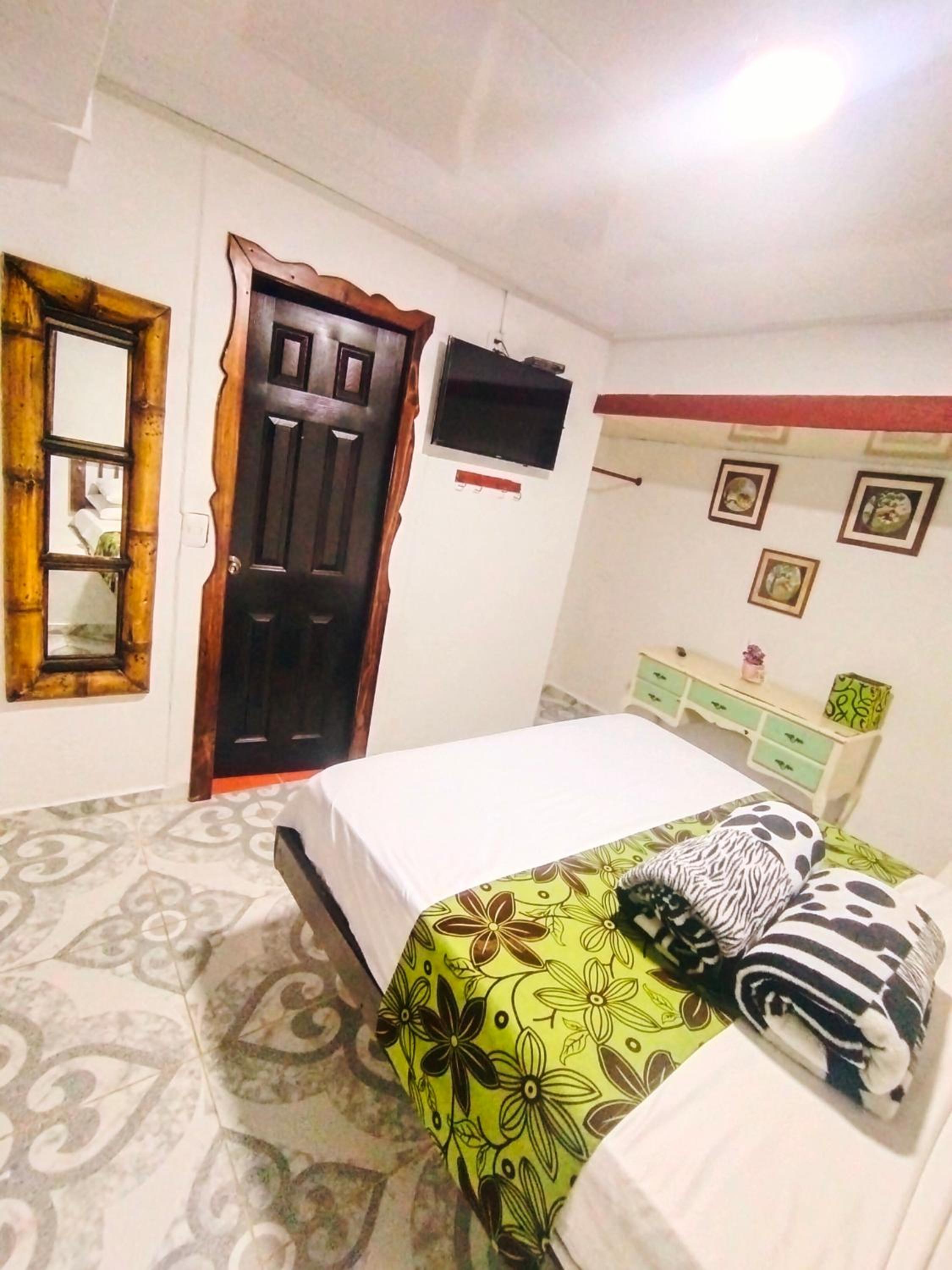 Double Room with Private Bathroom photo 3