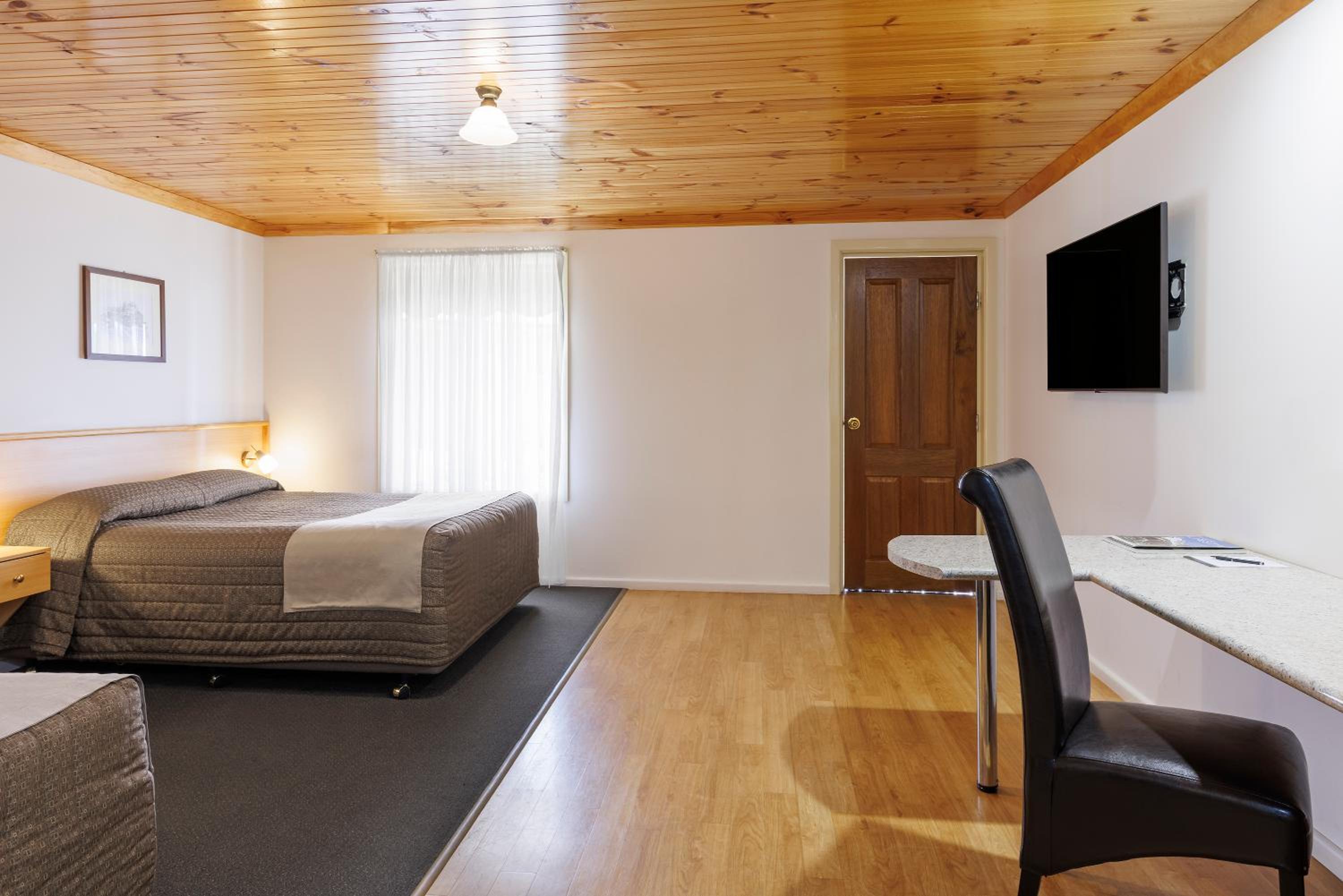 Deluxe Double or Twin Room - Photo 3