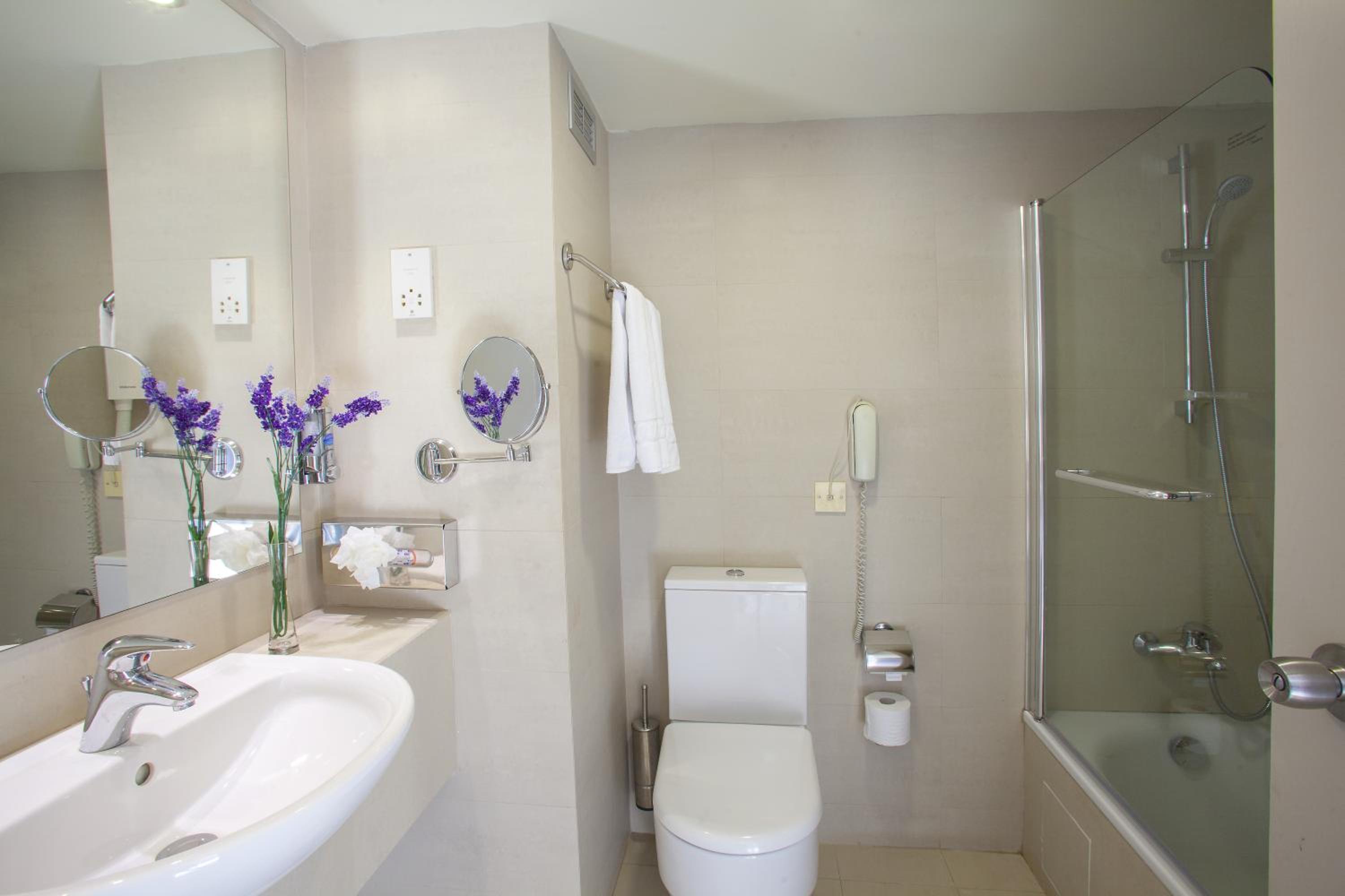 Double Room With Sea View - Photo 2