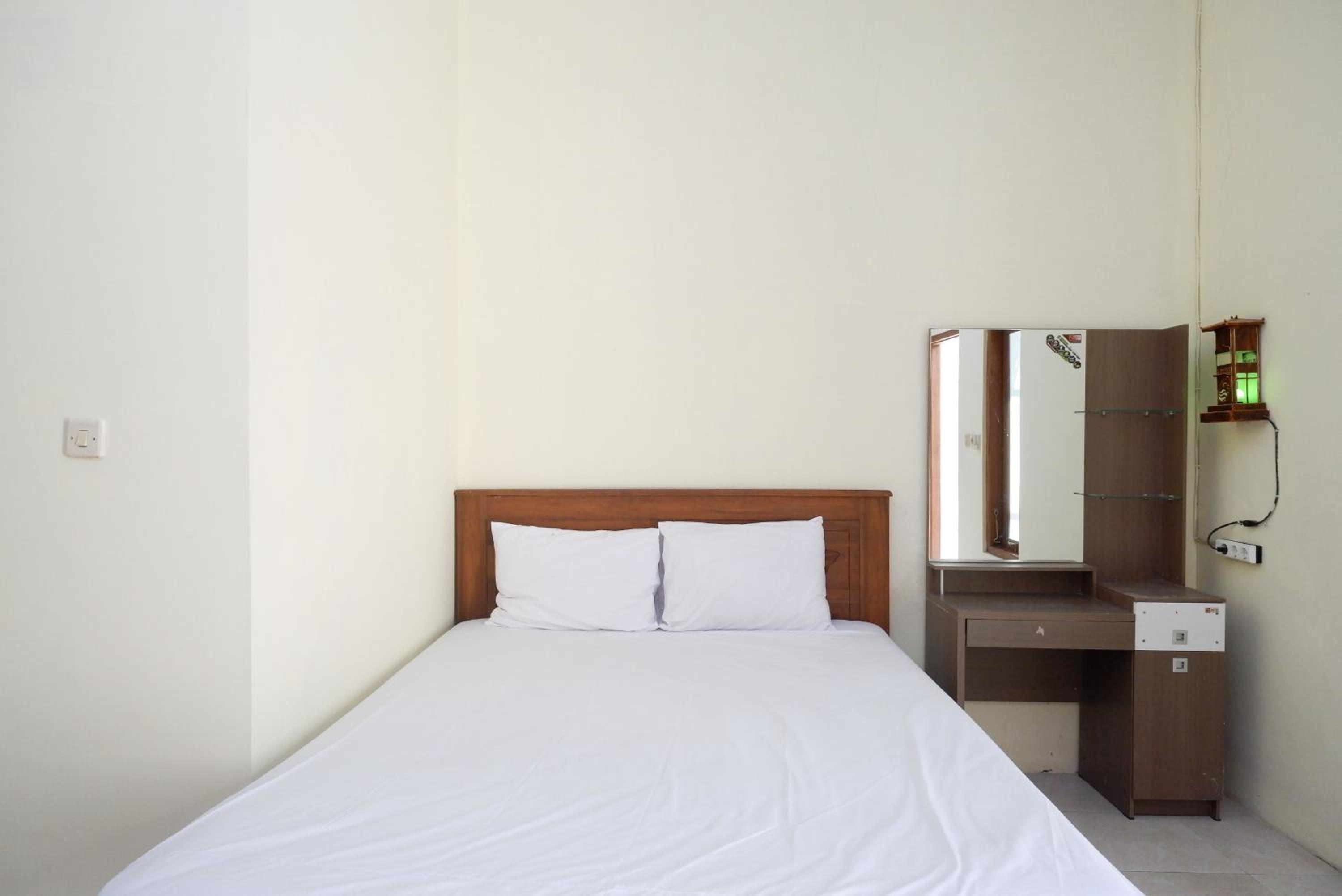 Standard Double Room - Photo 3