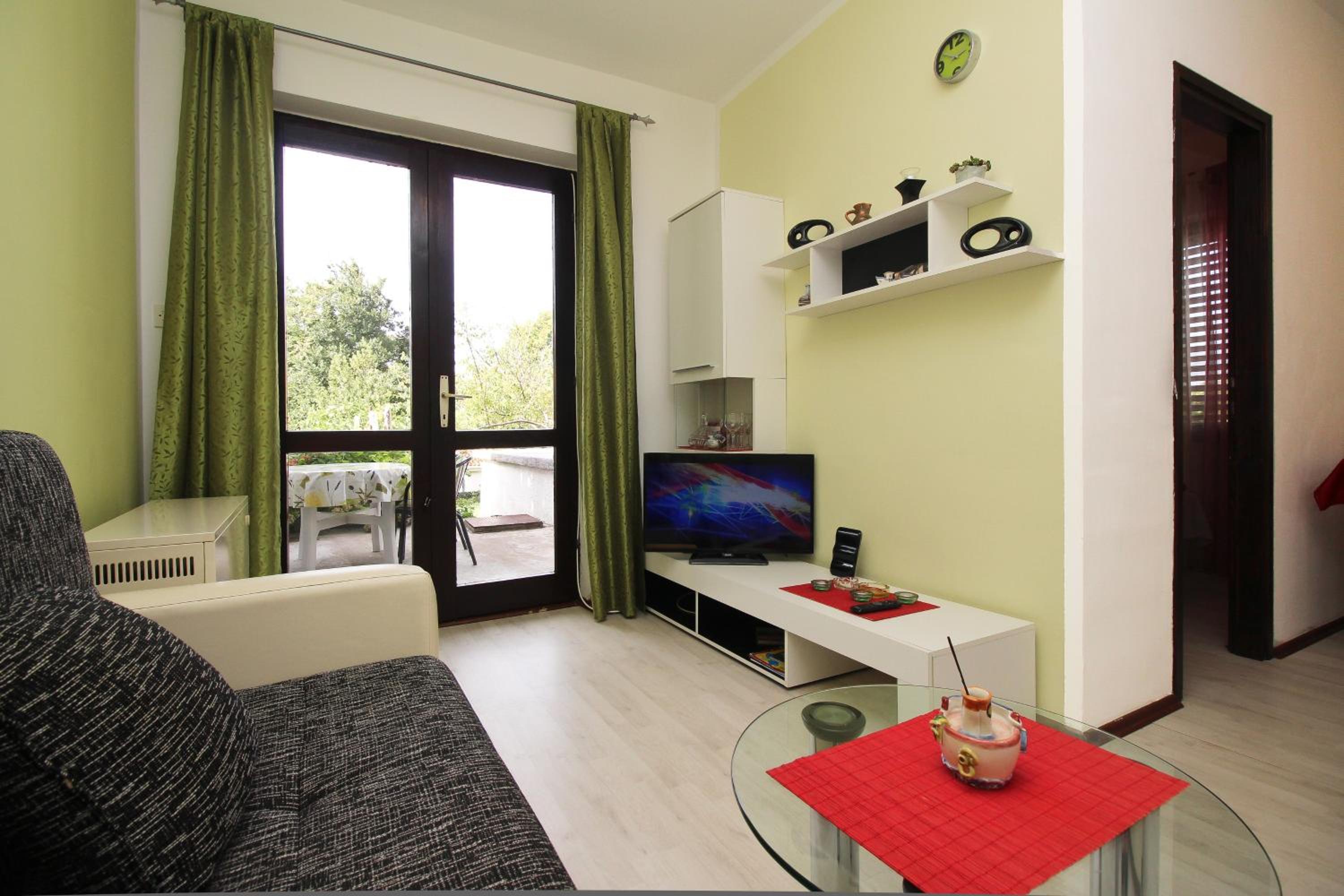 Two-Bedroom Apartment With Terrace And Sea View photo 3