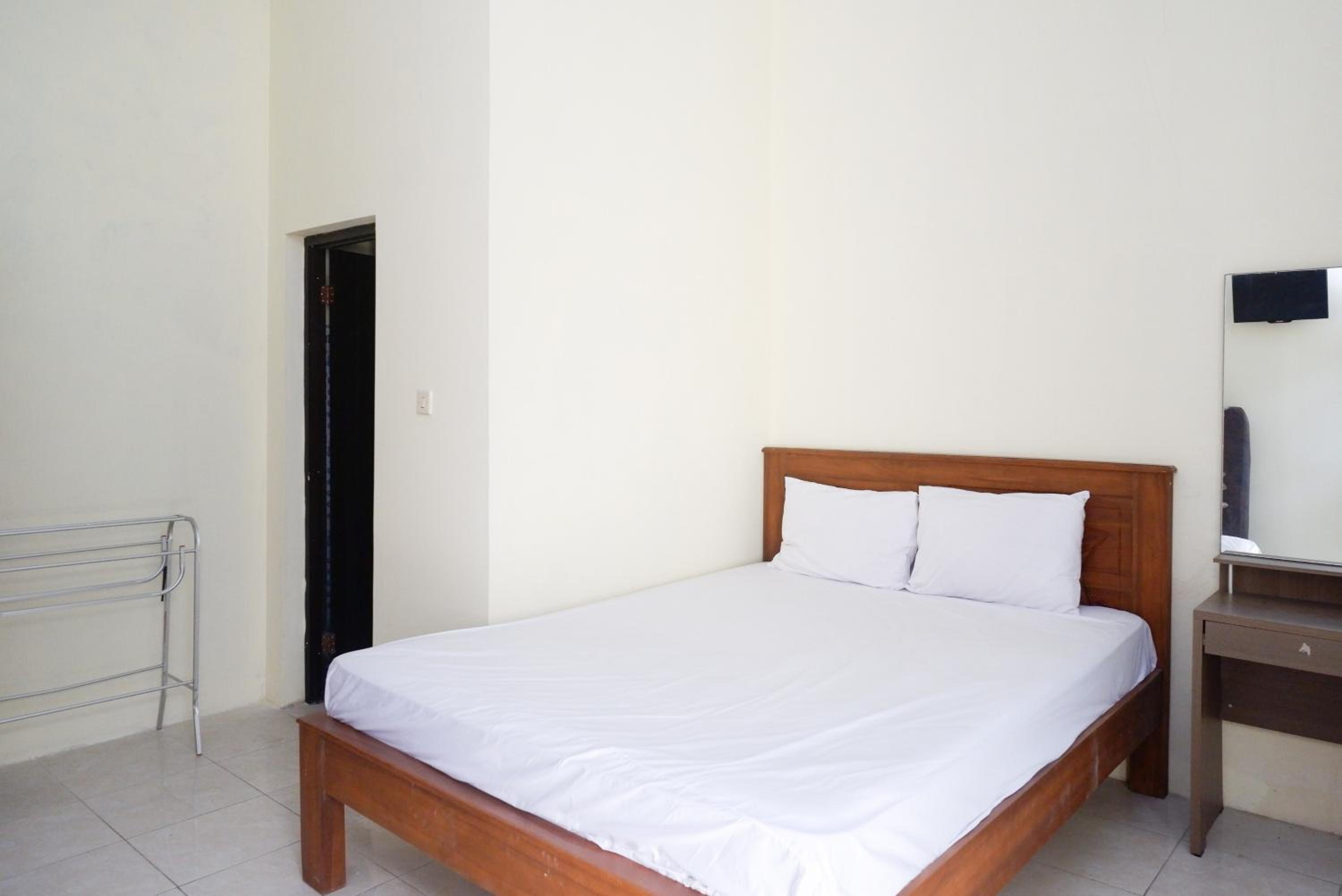 Standard Double Room - Photo 5