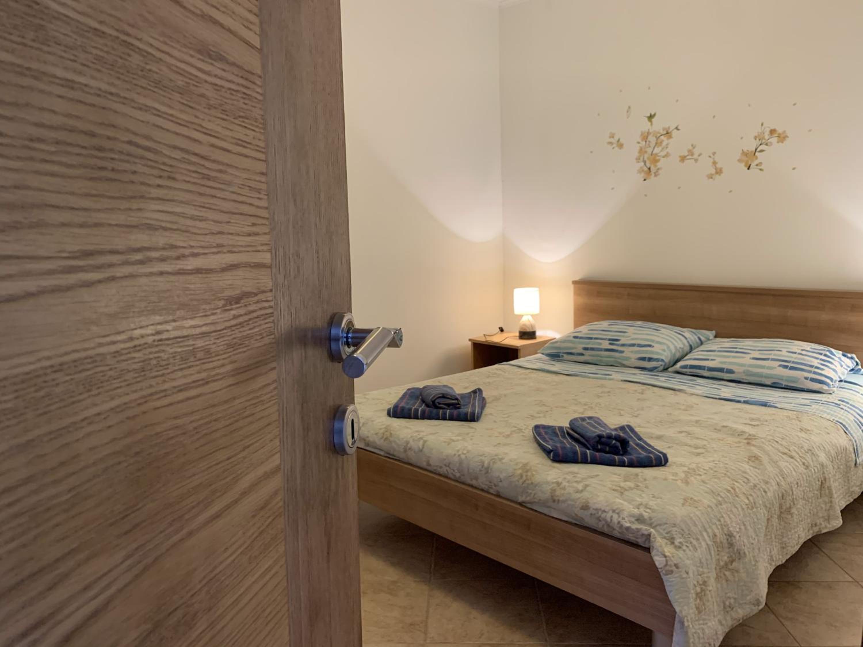 One-Bedroom Apartment With Balcony And Sea View photo 3