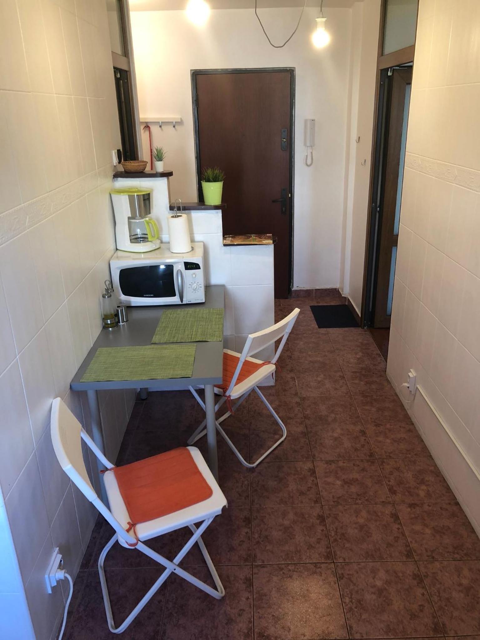 Studio Apartment - Photo 17