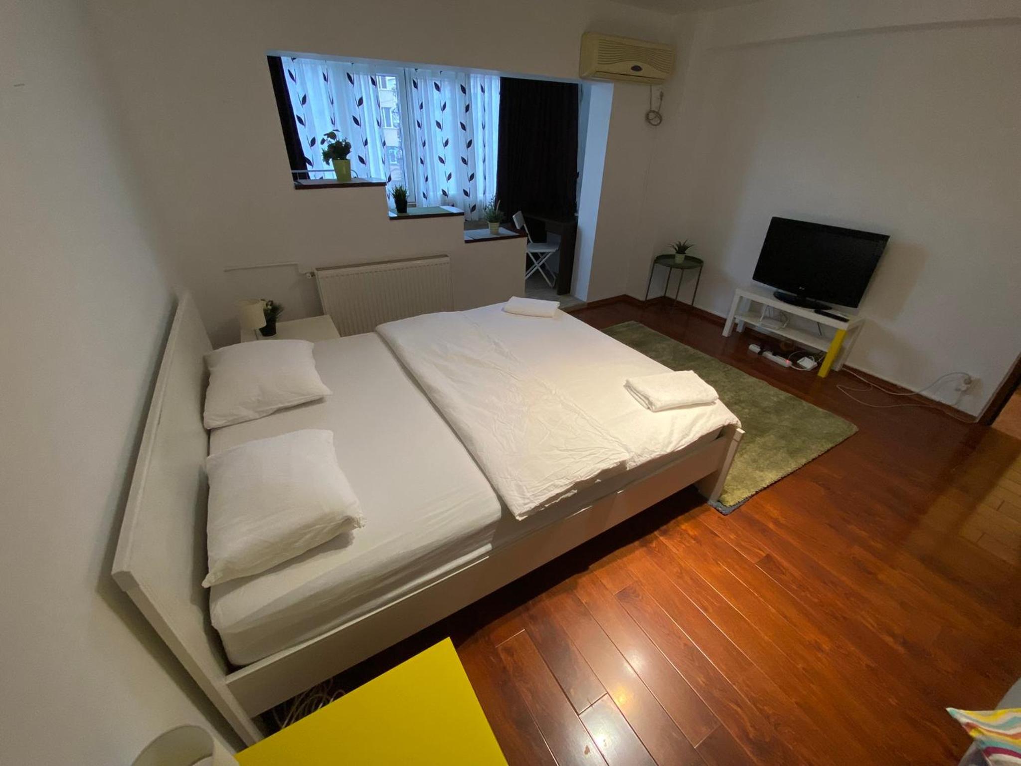 Studio Apartment - Photo 4
