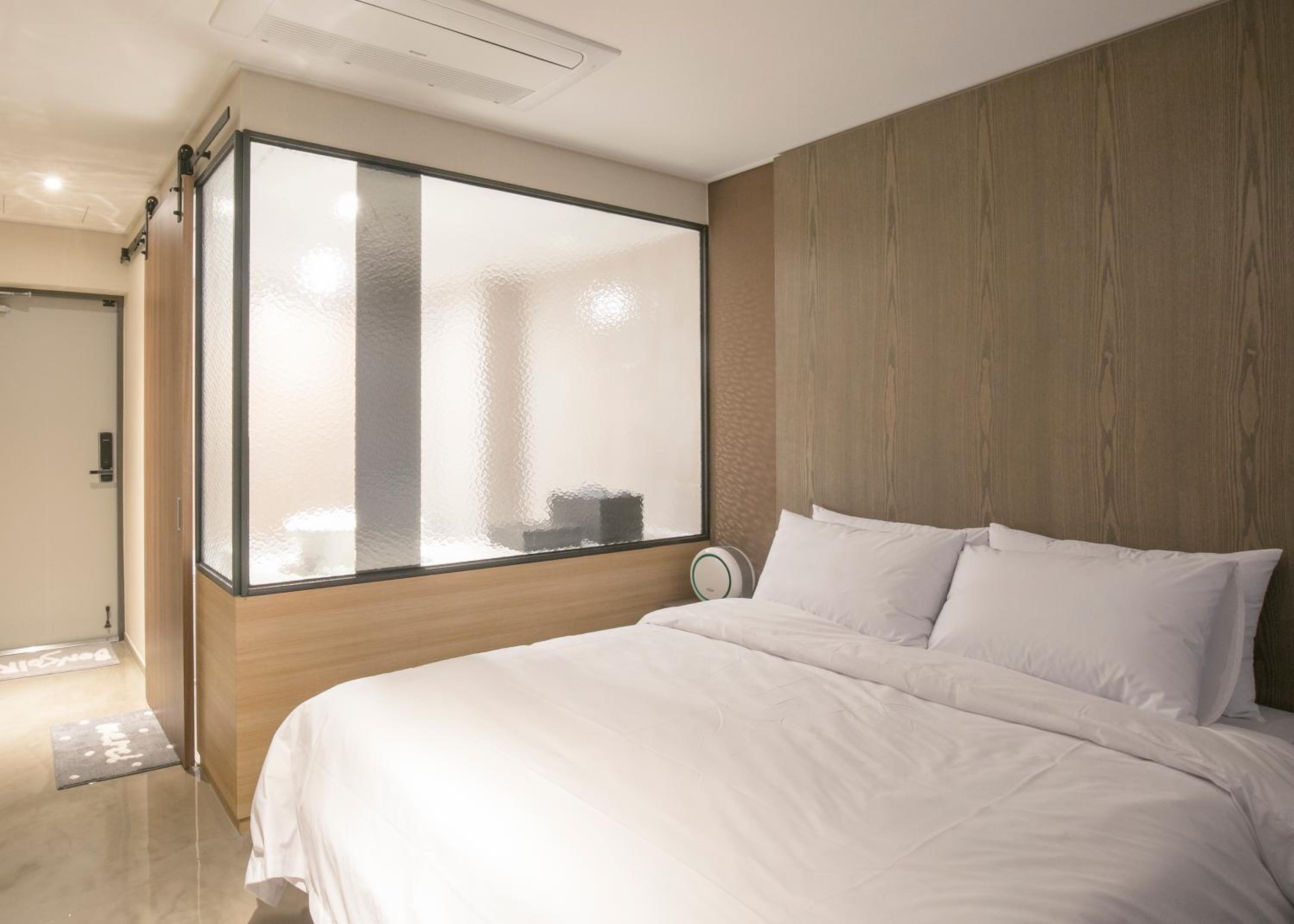 Standard Double Room - Photo 1