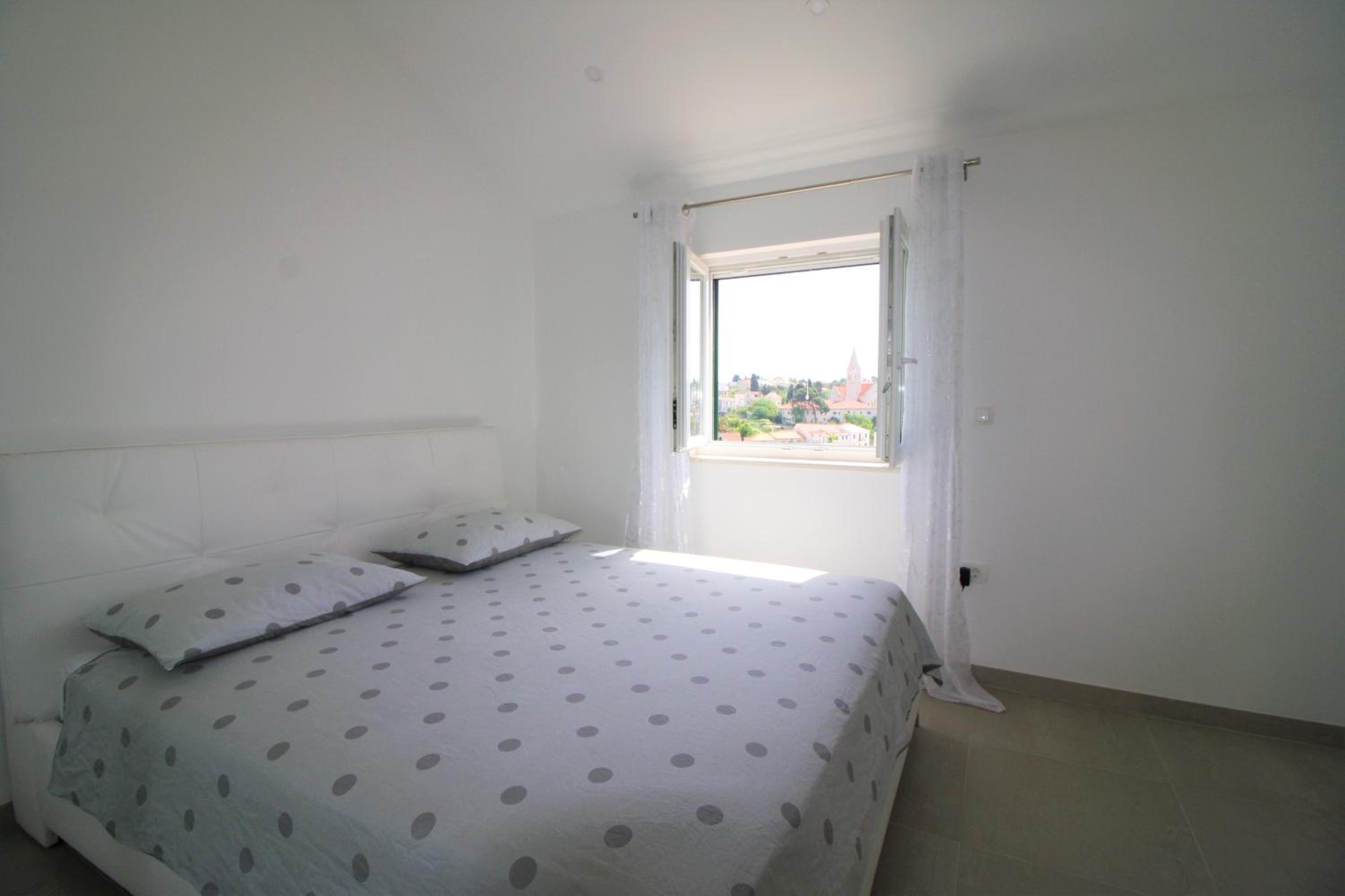Two-Bedroom Apartment with Terrace and Sea View photo 1