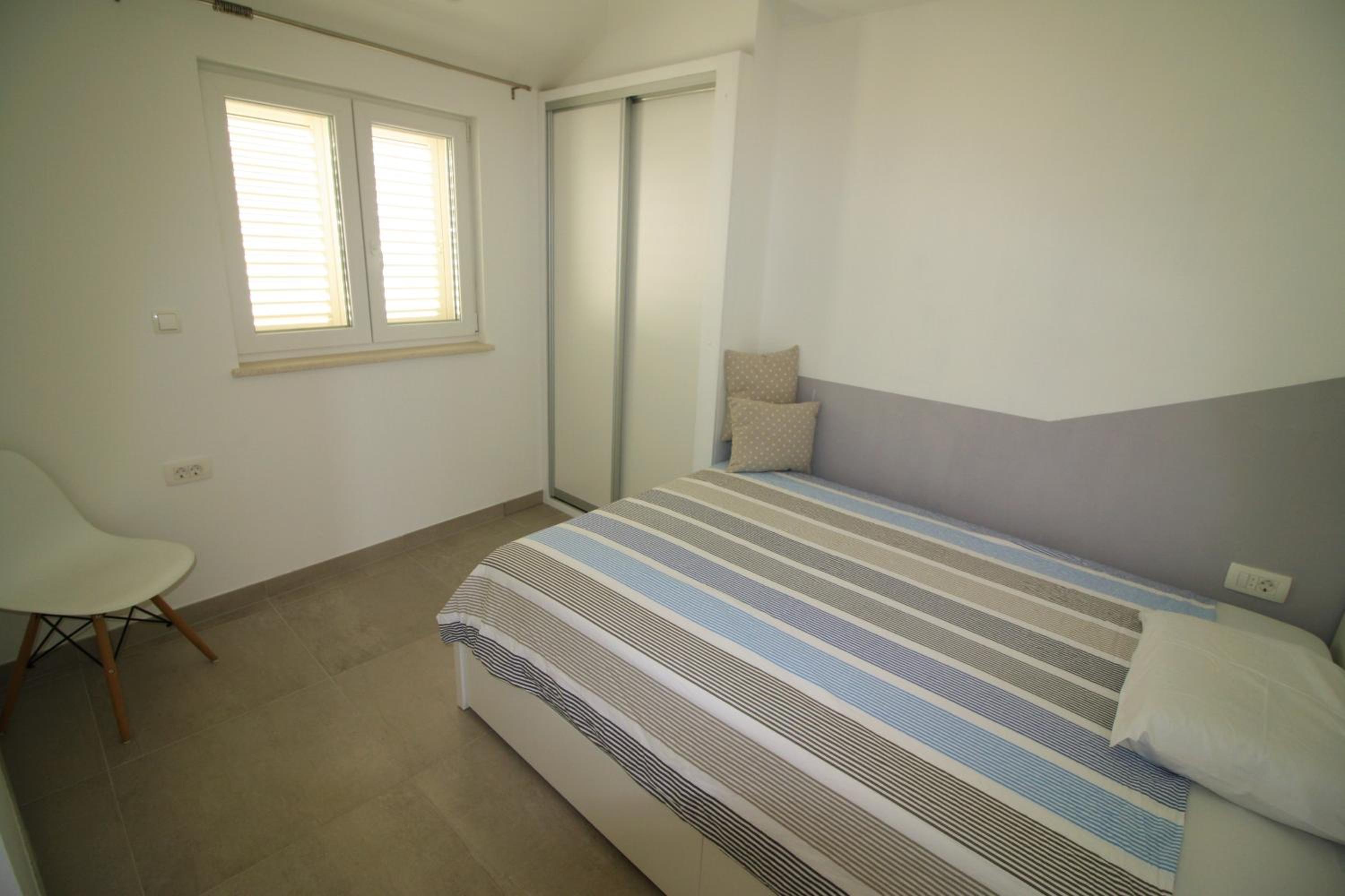 Two-Bedroom Apartment with Terrace and Sea View photo 3