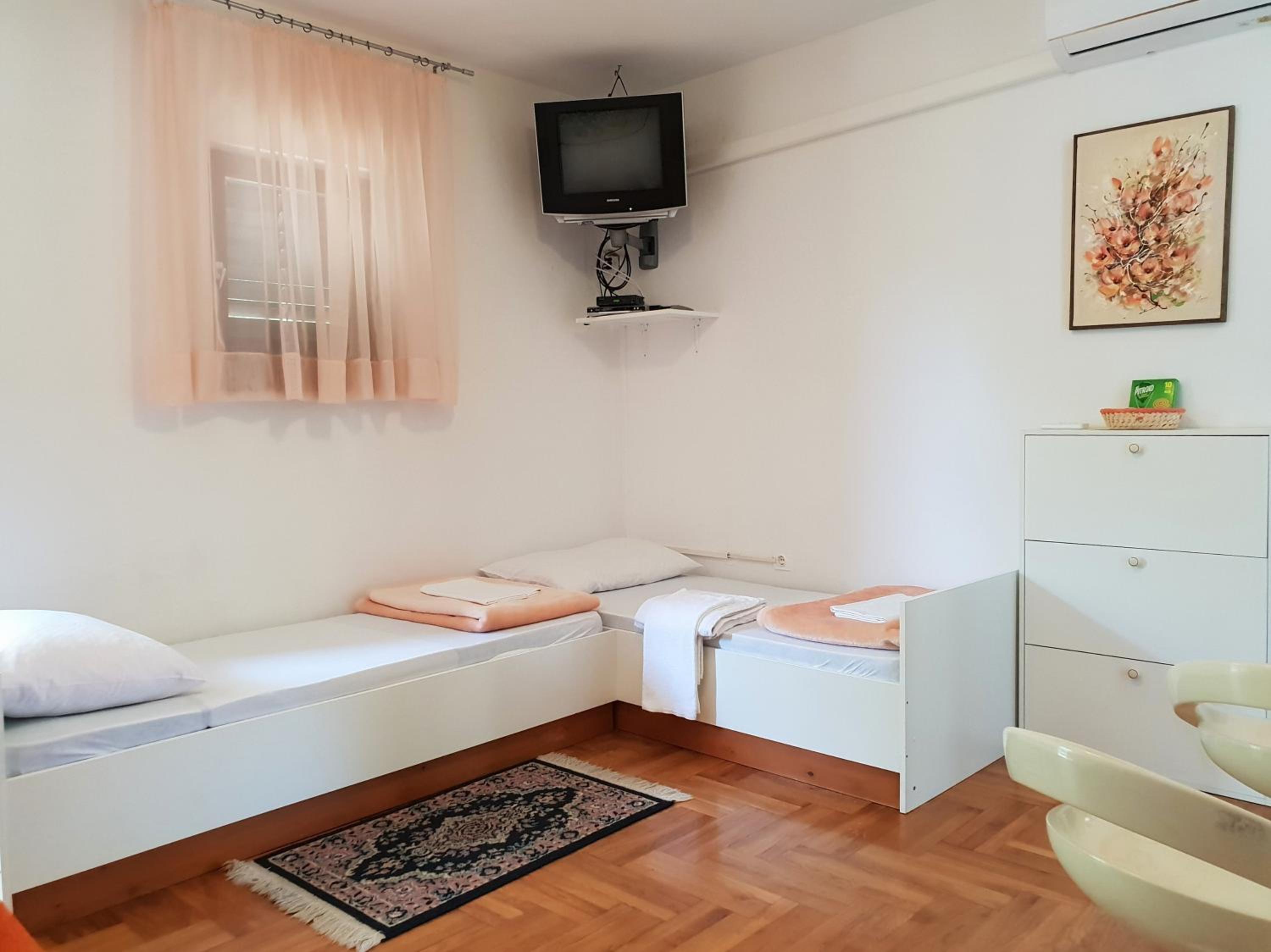 One-Bedroom Apartment with Balcony photo 1