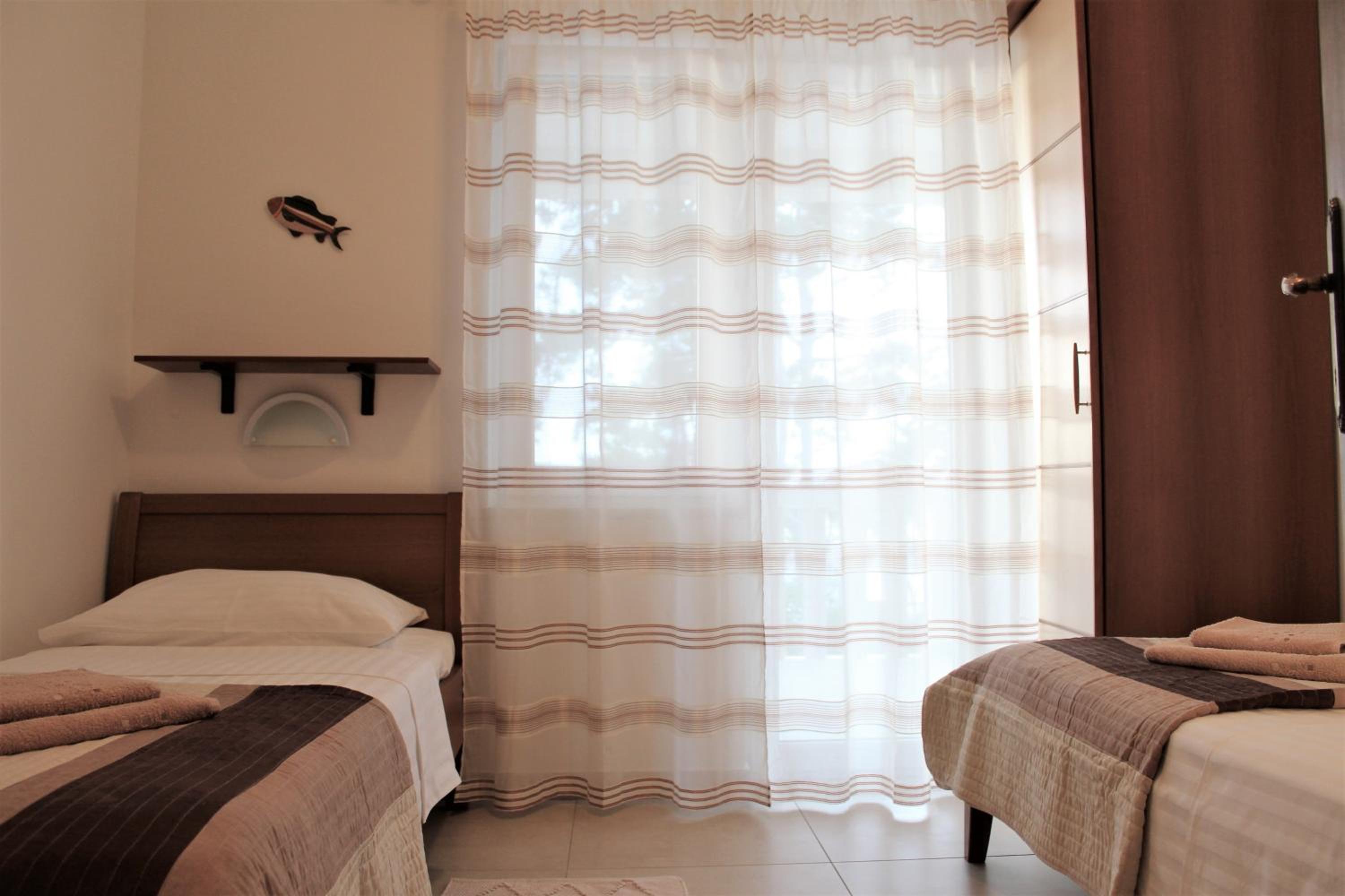 Two-Bedroom Apartment with Terrace and Sea View photo 3