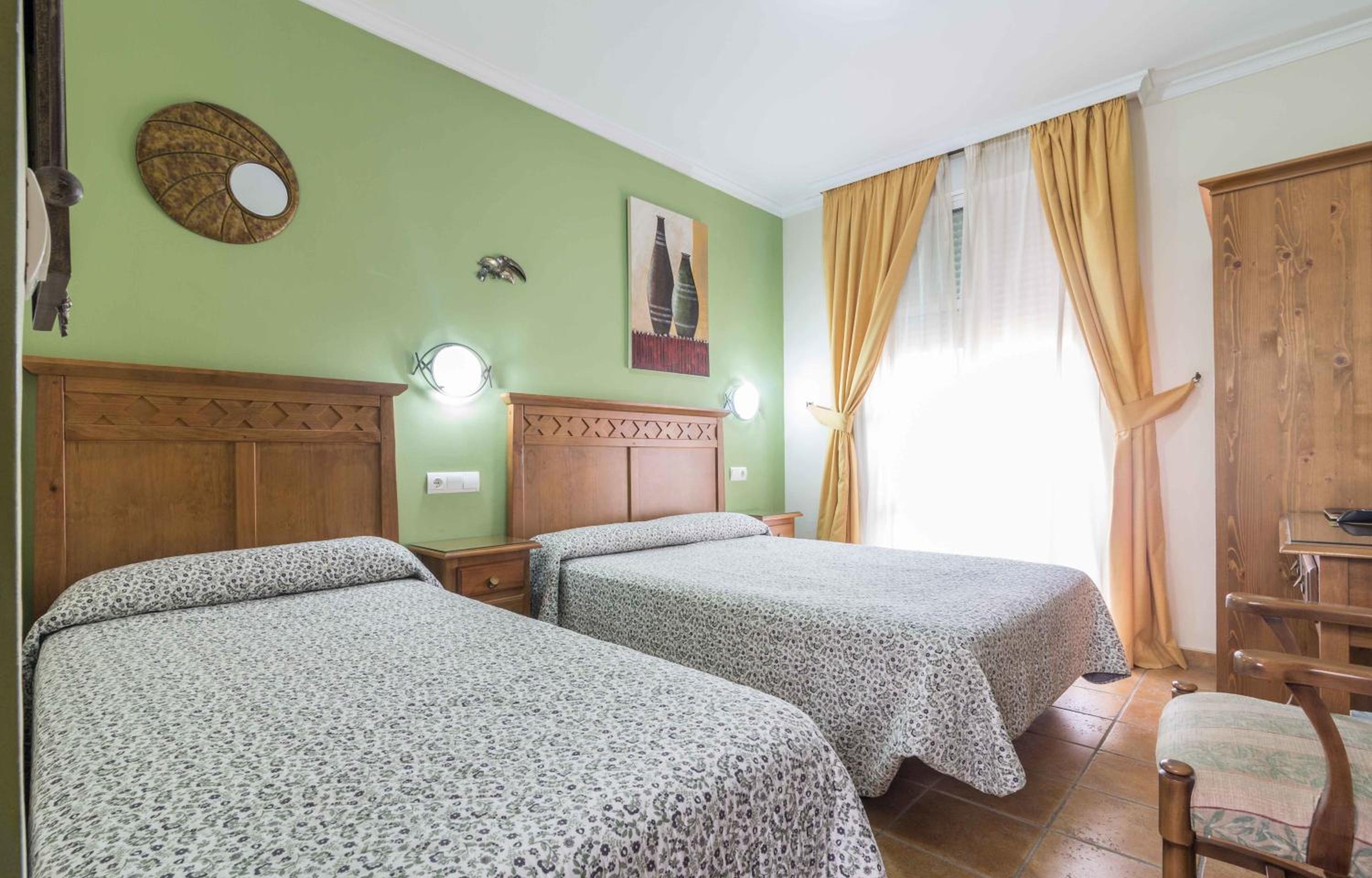 Triple Room - Photo 6