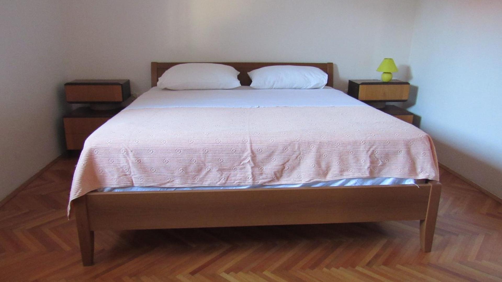 One-Bedroom Apartment with Terrace photo 1