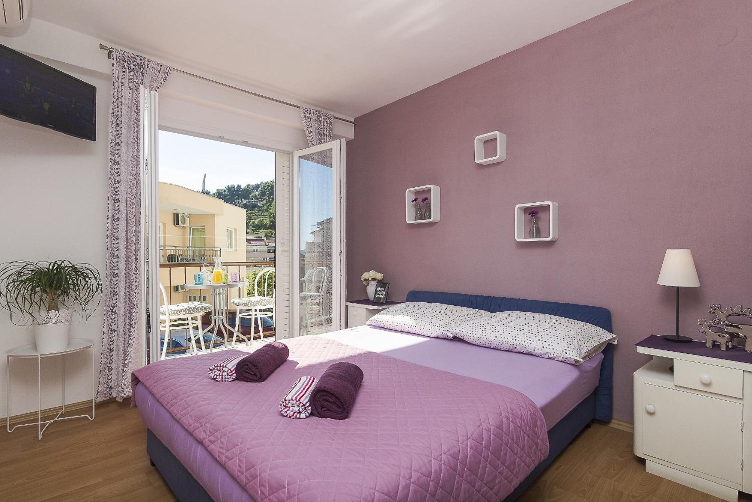 Two-Bedroom Apartment With Balcony And Sea View