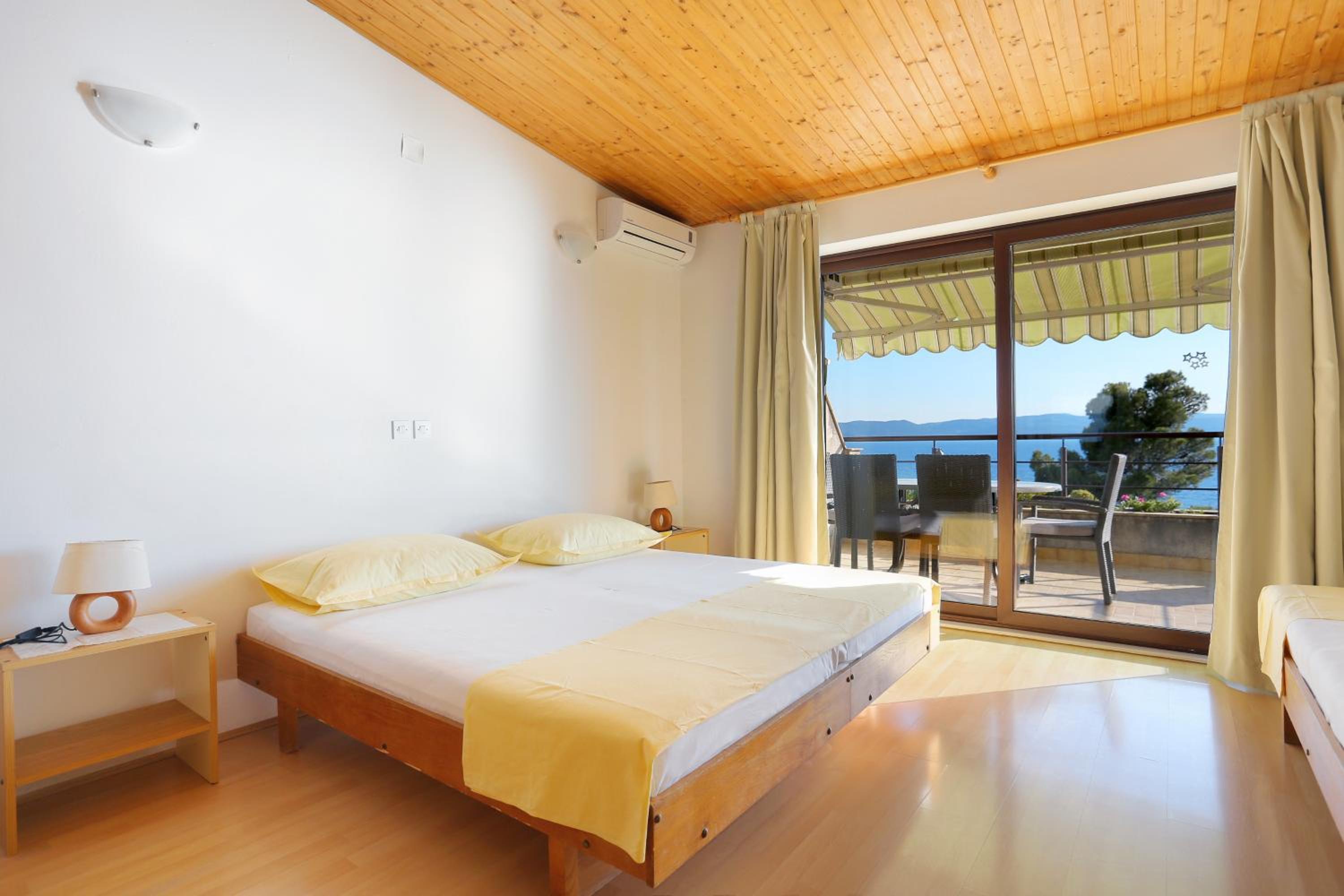 Three-Bedroom Apartment With Terrace And Sea View
