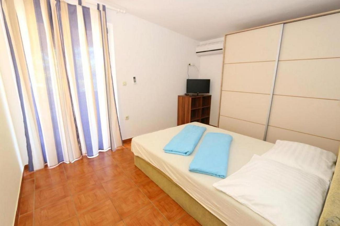 Two-Bedroom Apartment with Terrace and Sea View