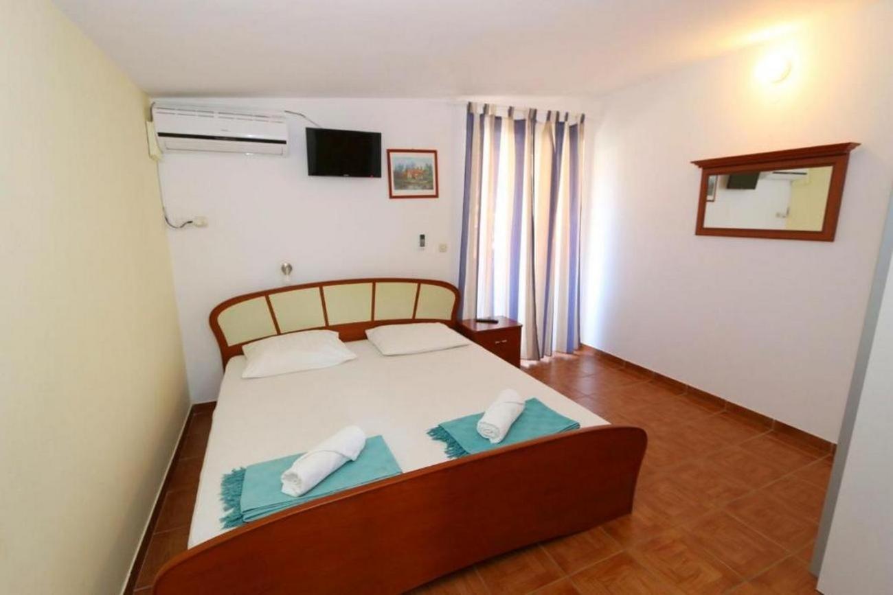 One-Bedroom Apartment with Balcony and Sea View