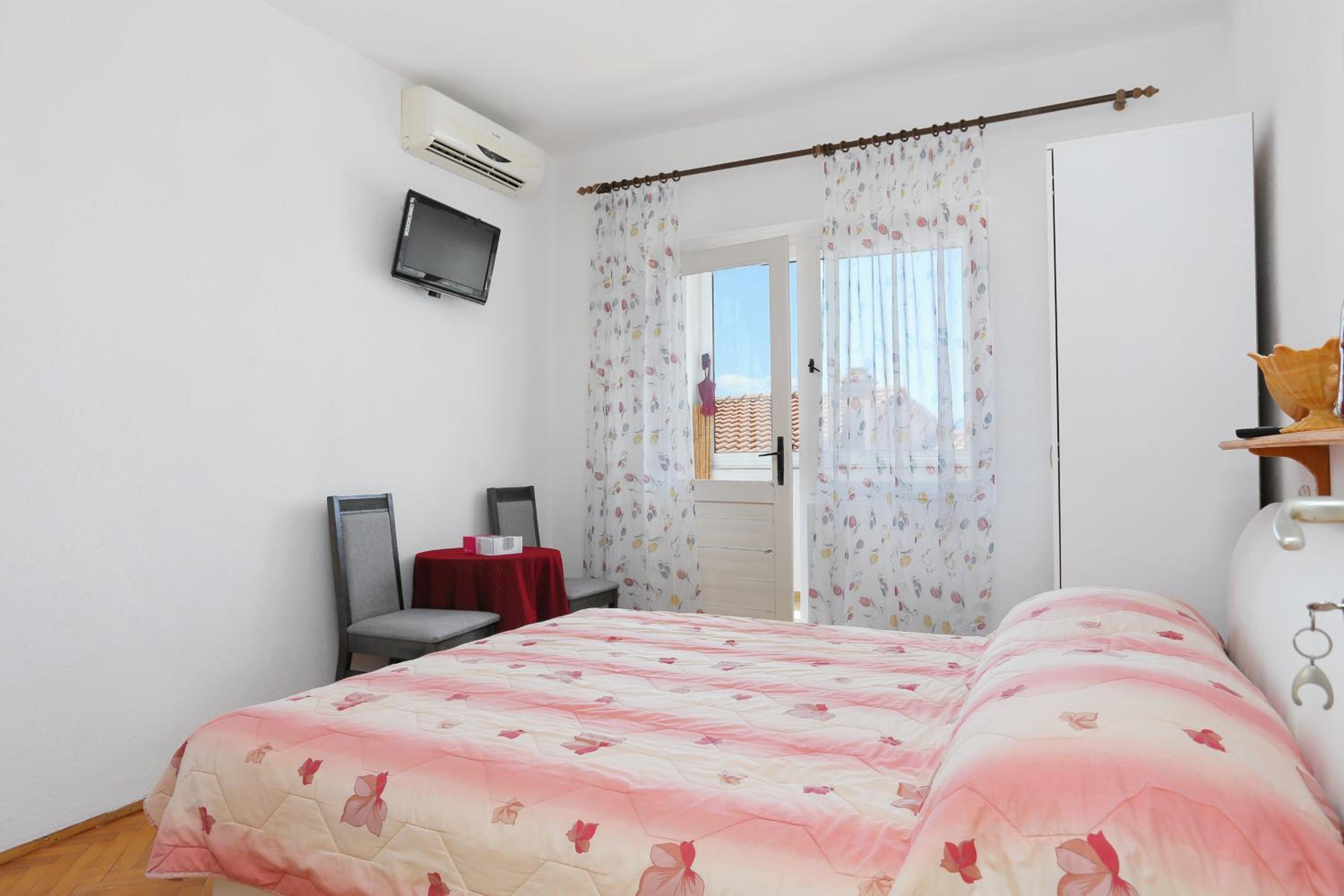 Studio with Terrace and Sea View