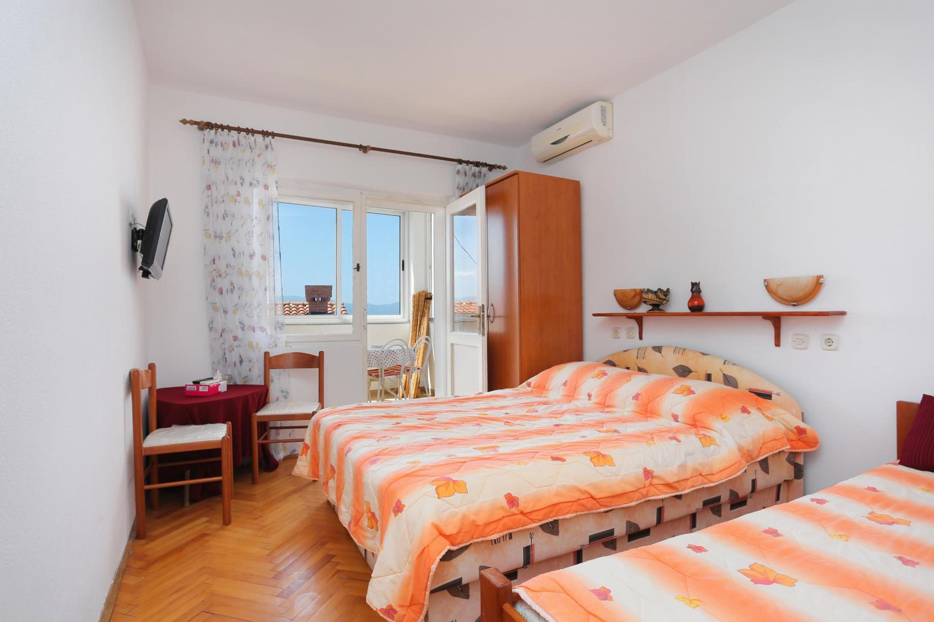Studio with Terrace and Sea View