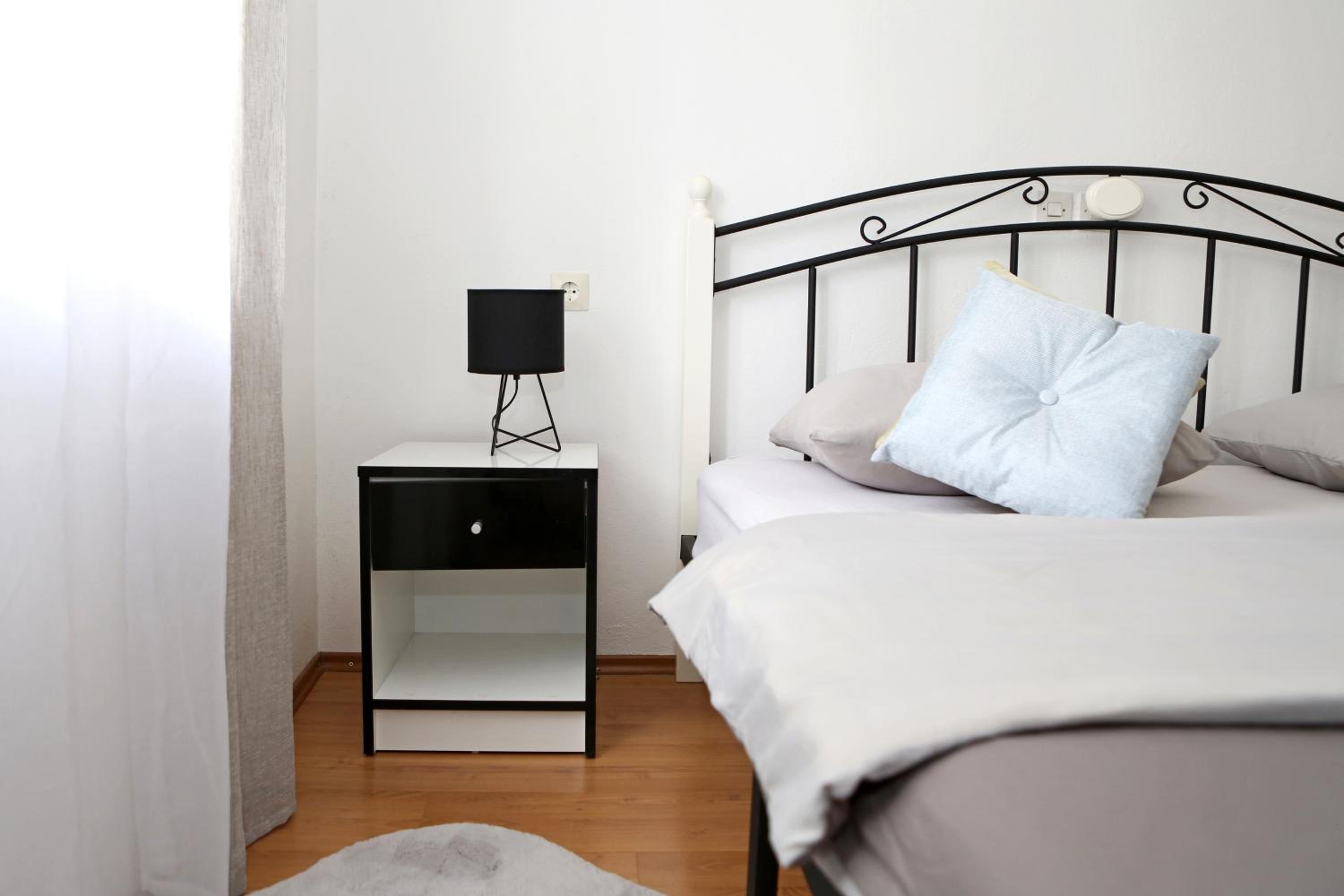 One-Bedroom Apartment with Balcony photo 2