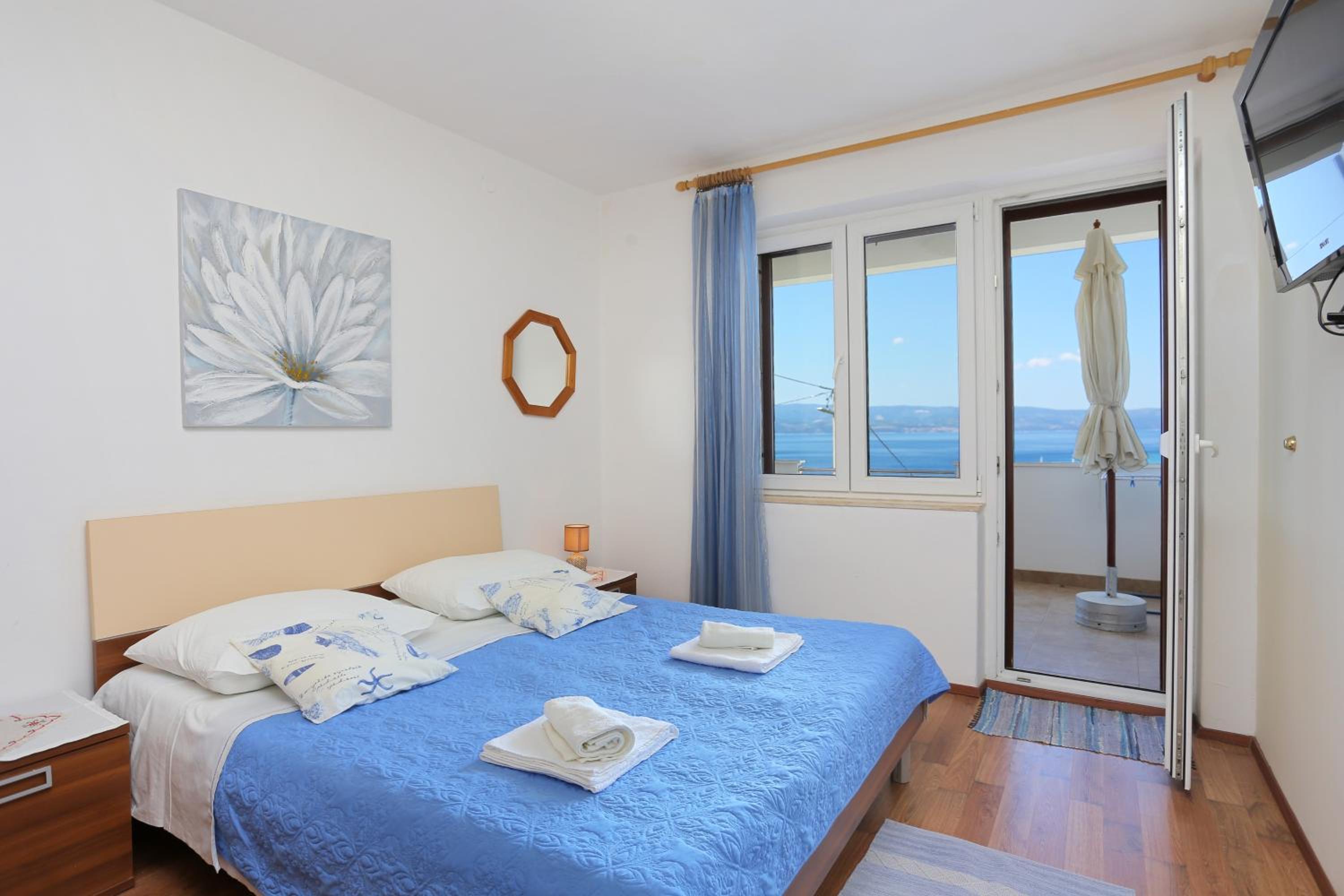 Two-Bedroom Apartment with Terrace and Sea View