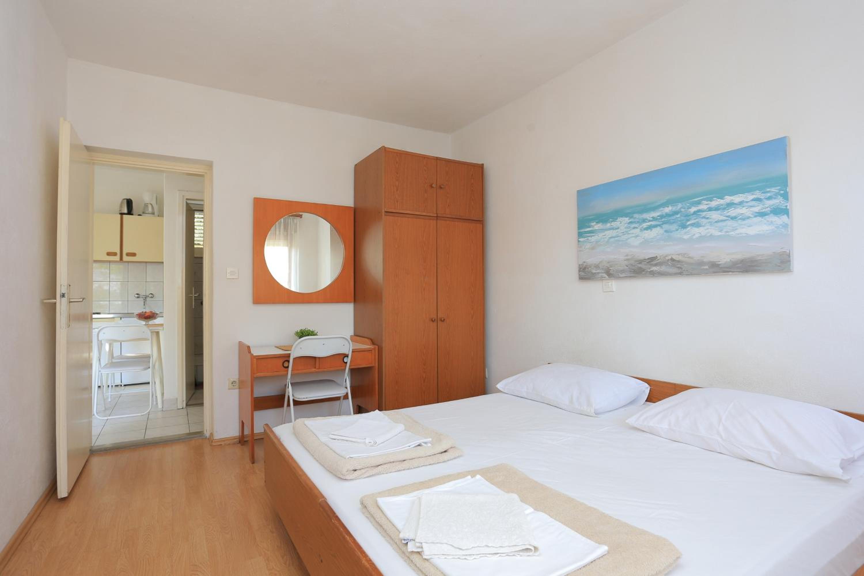 One-Bedroom Apartment With Terrace photo 2