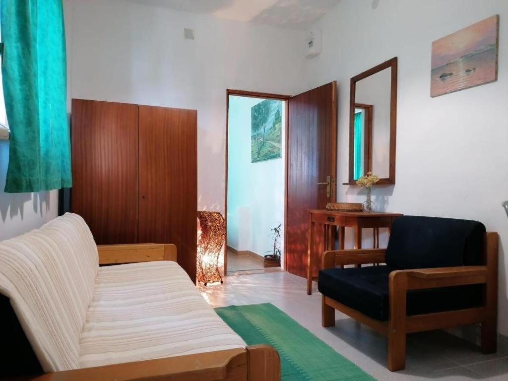 One-Bedroom Apartment With Terrace photo 1