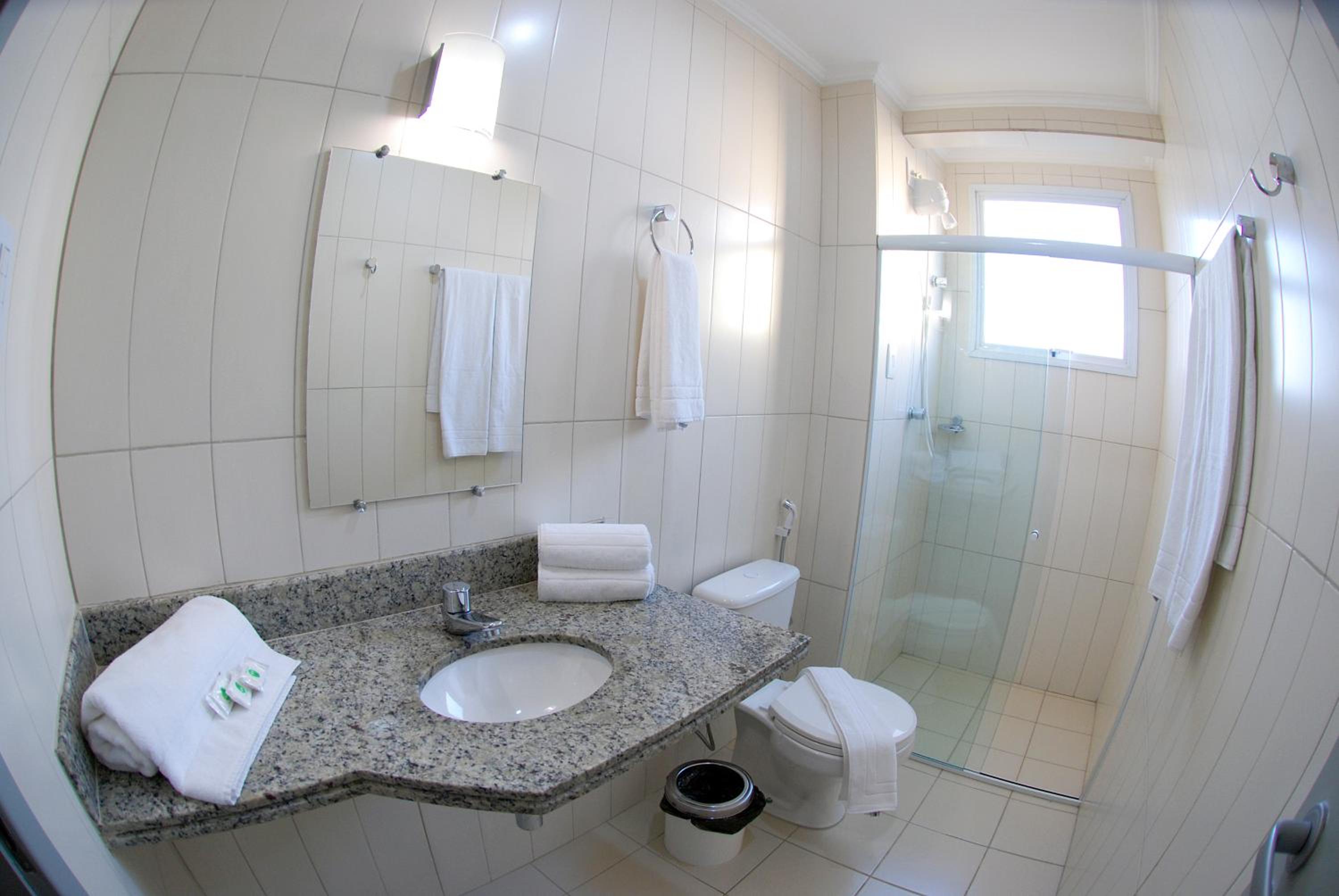 Standard Triple Room - Photo 22