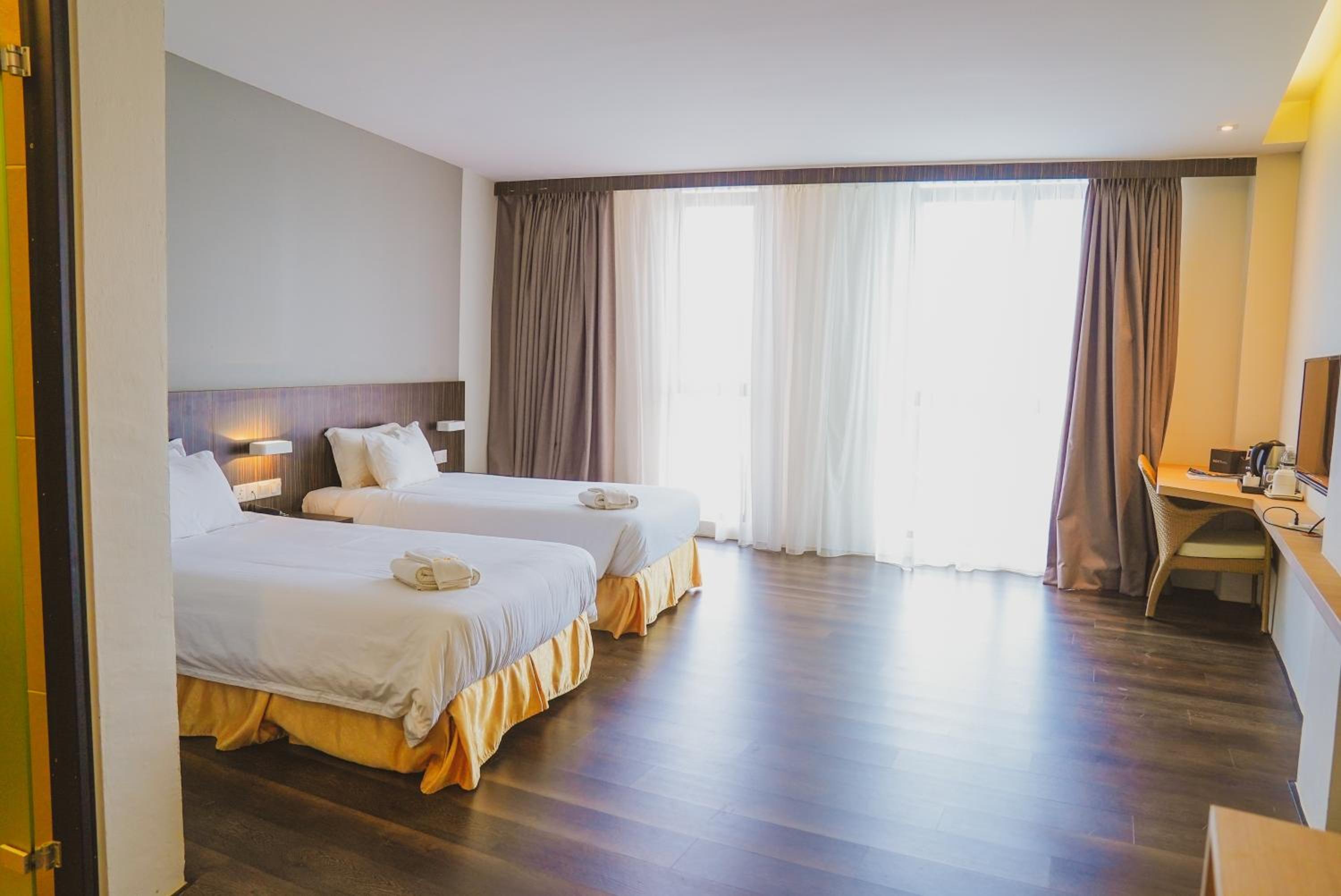Deluxe Twin Room - Photo 3