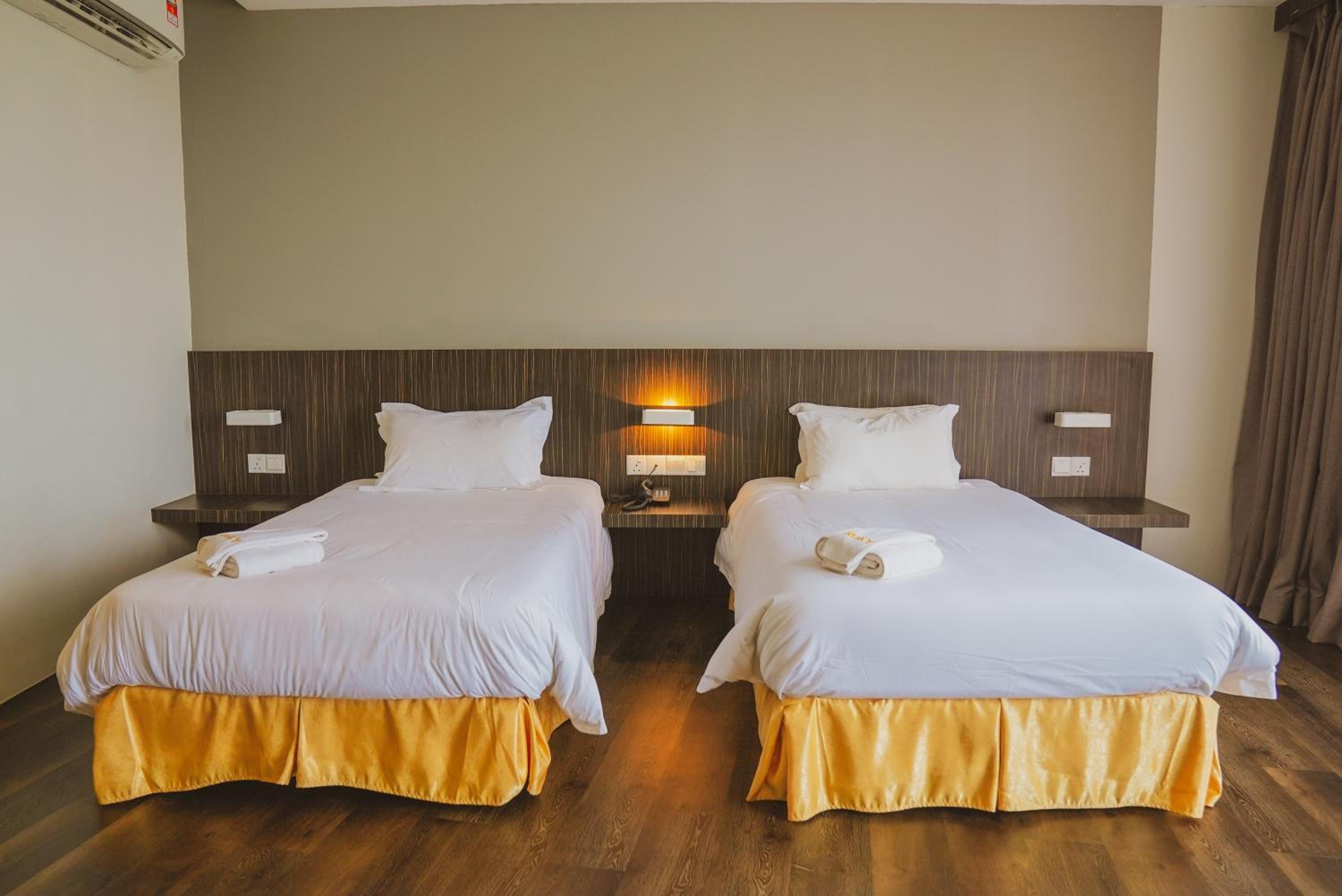 Deluxe Twin Room - Photo 2