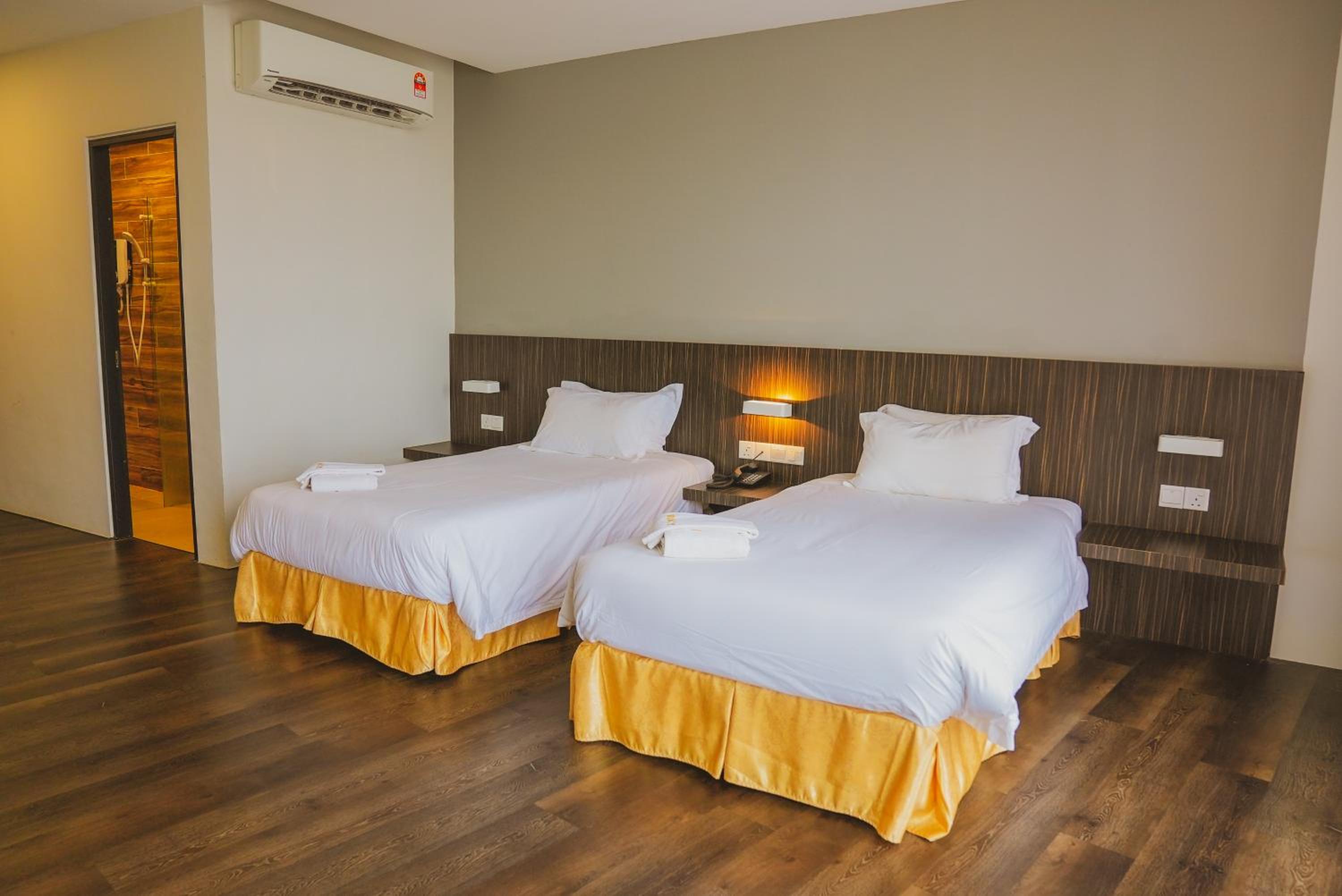Deluxe Twin Room - Photo 1